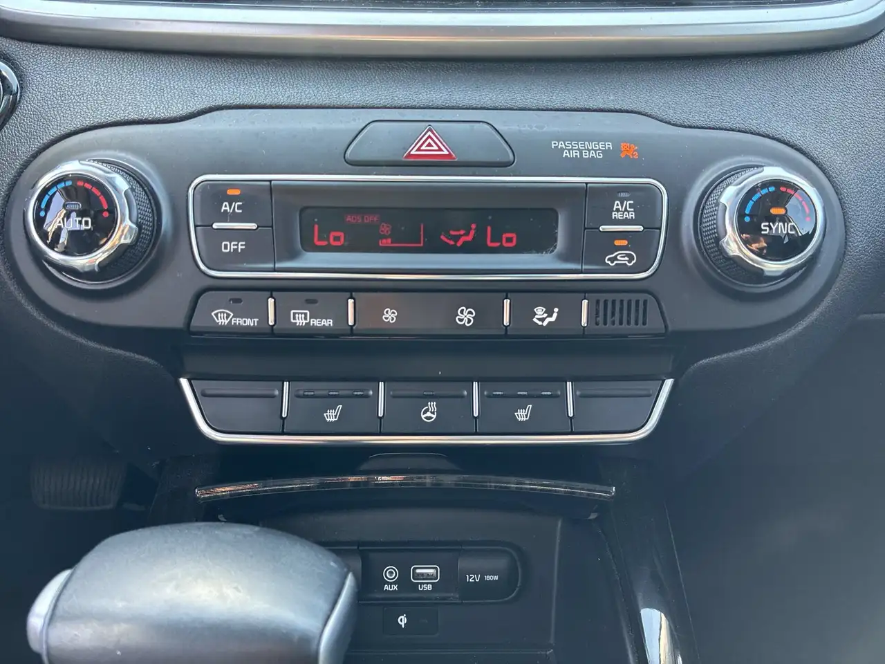 Kia Sorento снимка Kia Sorento