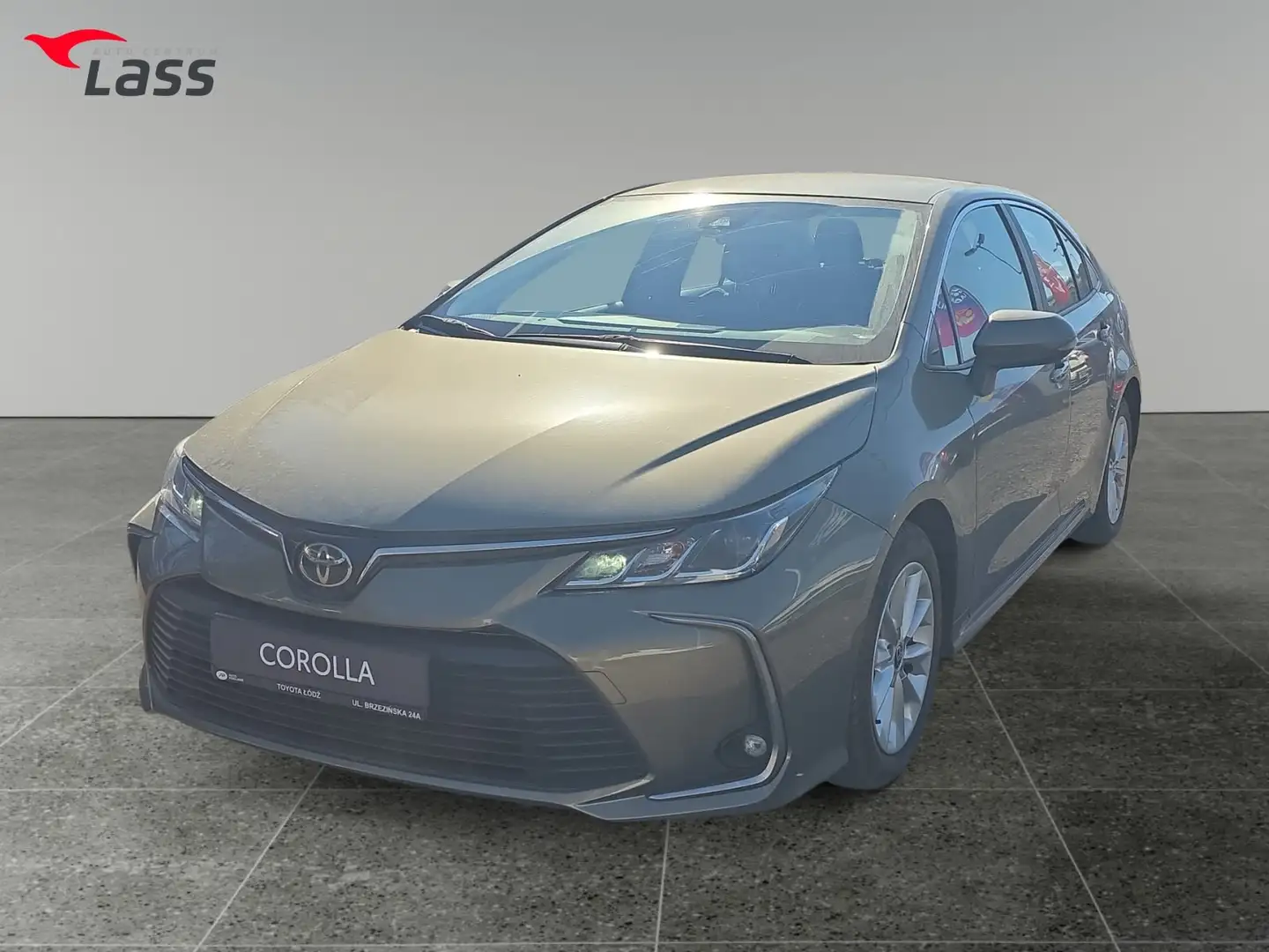 Toyota Corolla 1.5 Comfort Limousine ACC+Klimaaut+Kamera Braun - 2