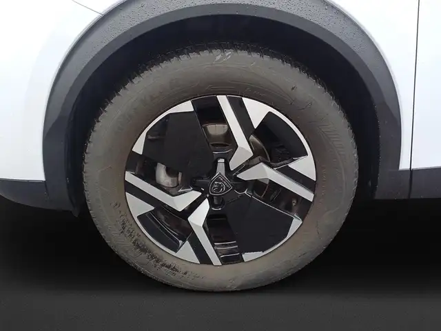 Peugeot 2008 view 8