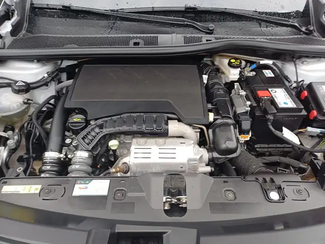 Peugeot 2008 view 5