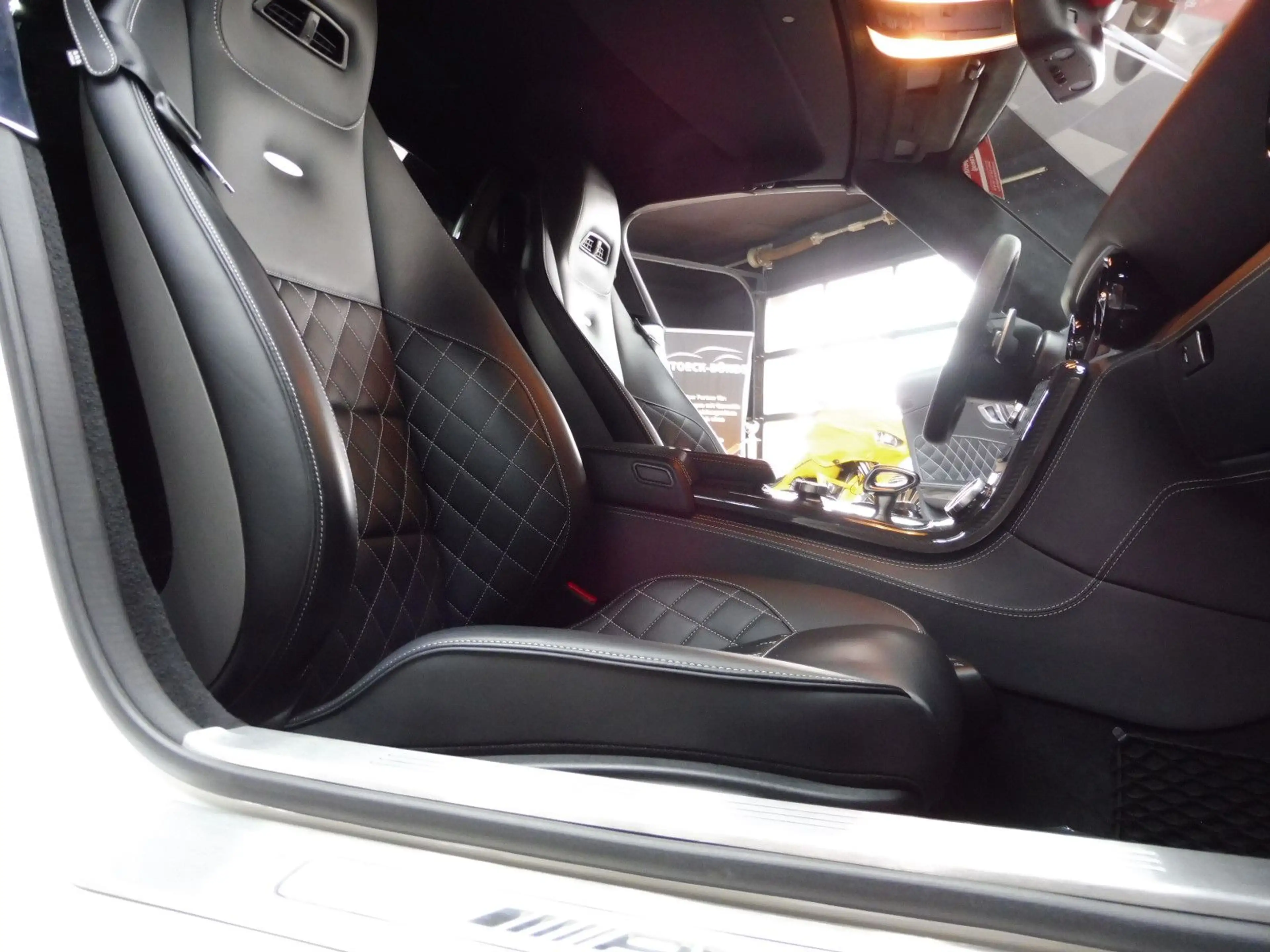 Mercedes-Benz SLS GT Roadster Final Edition — photo 13