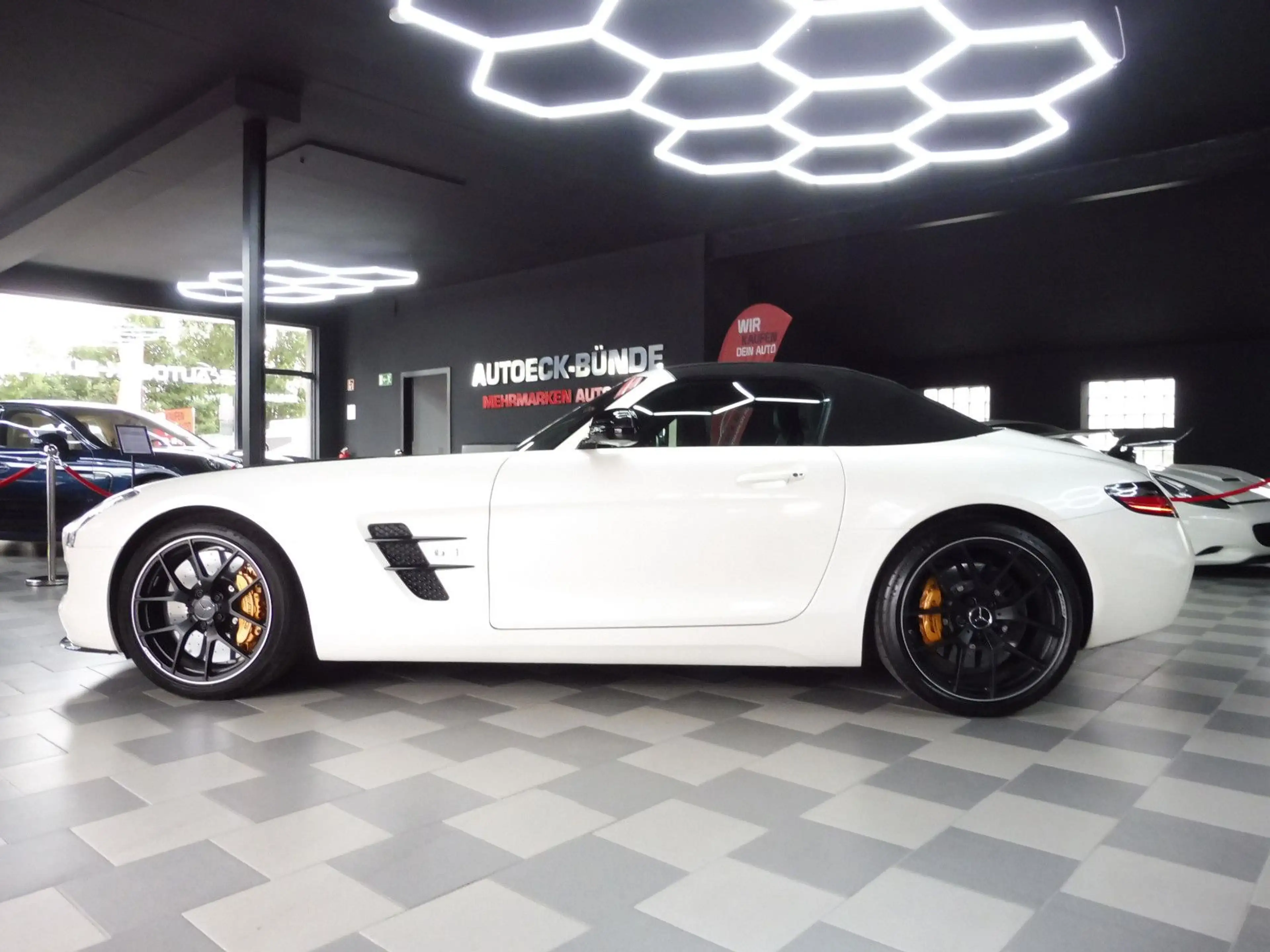 Mercedes-Benz SLS GT Roadster Final Edition — photo 9