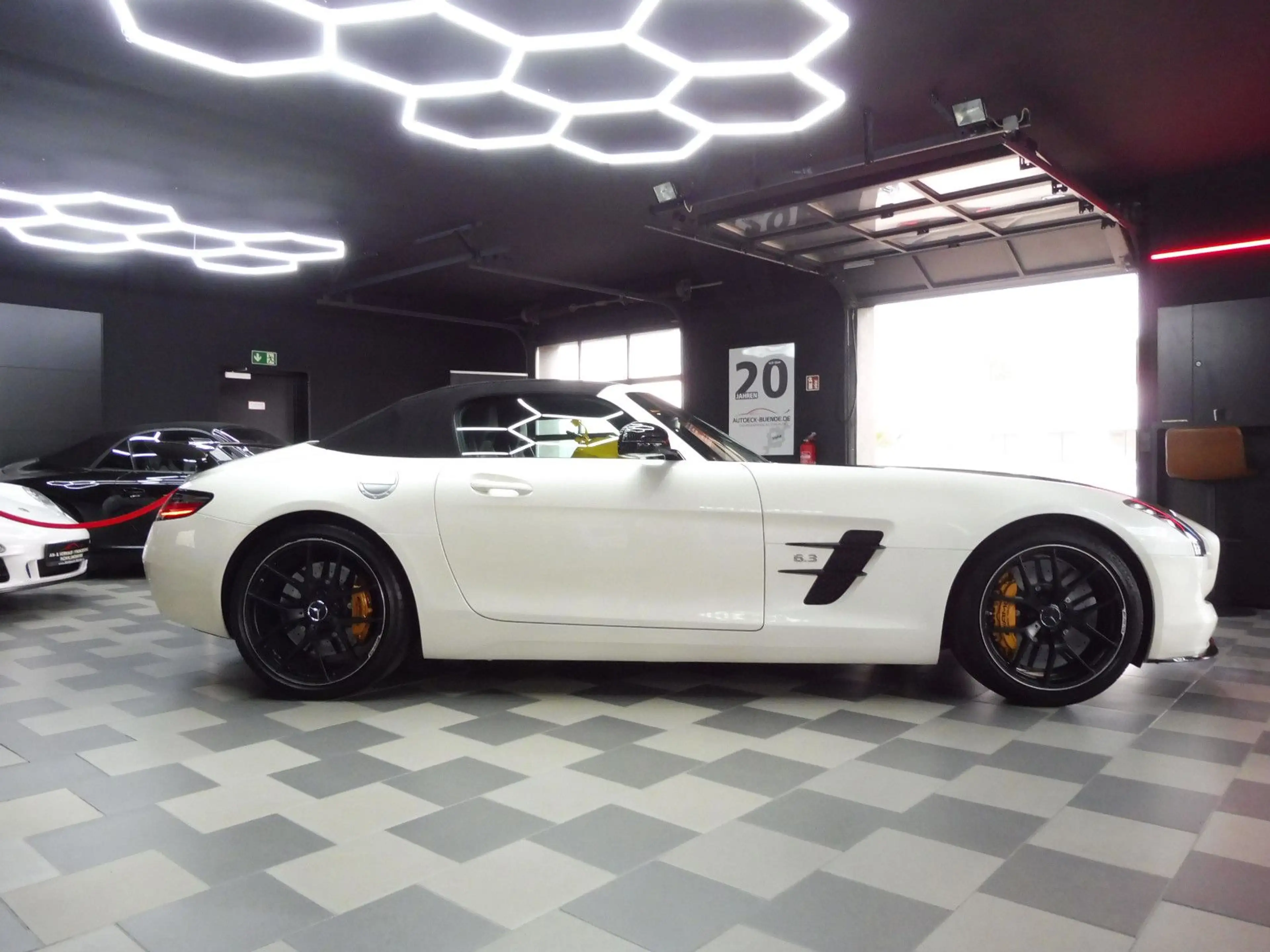 Mercedes-Benz SLS GT Roadster Final Edition — photo 5