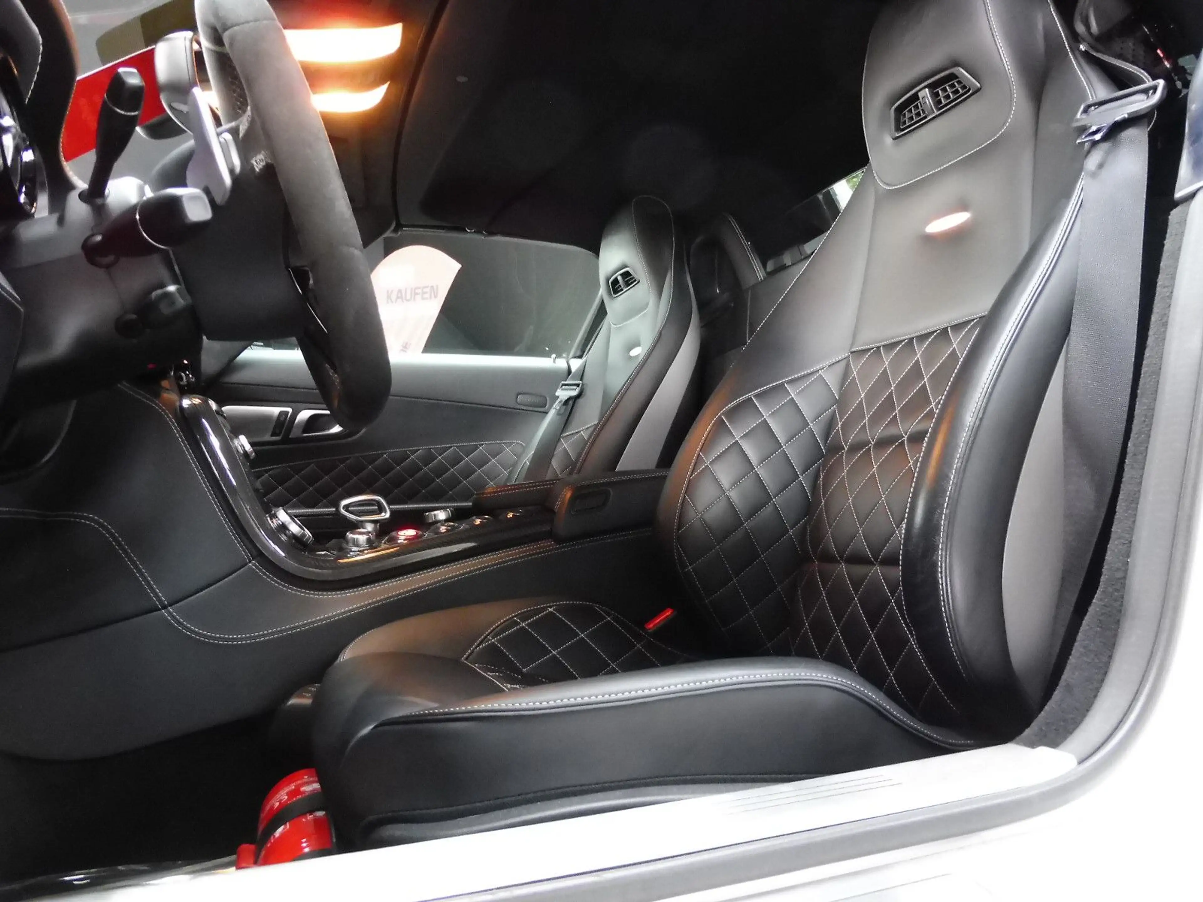 Mercedes-Benz SLS GT Roadster Final Edition — photo 11