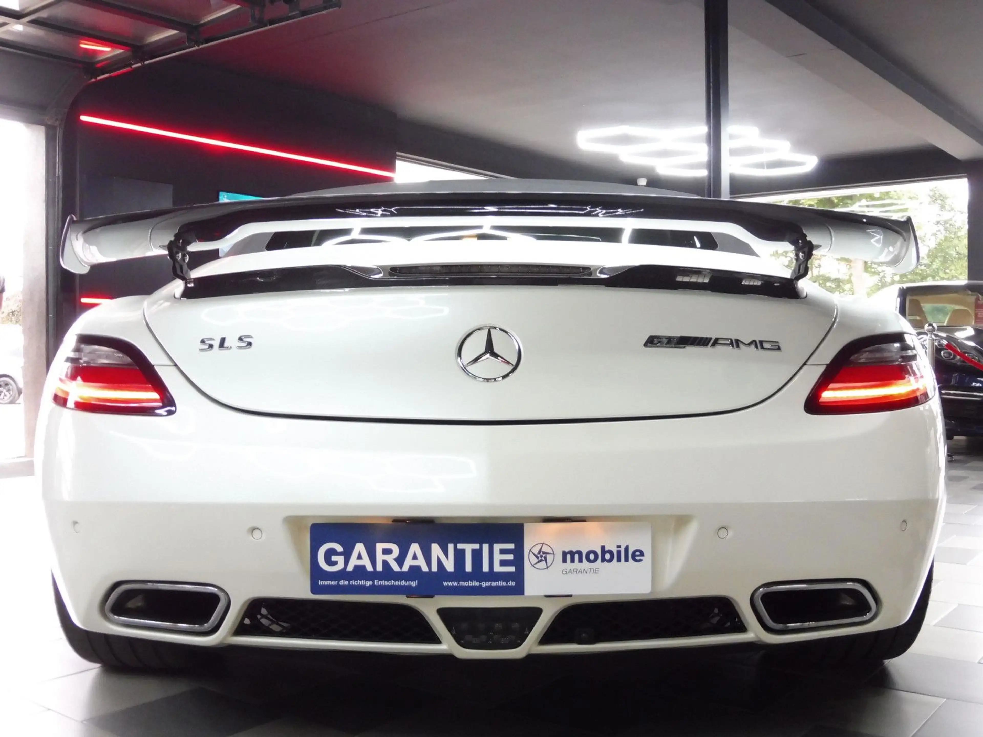 Mercedes-Benz SLS GT Roadster Final Edition — photo 7