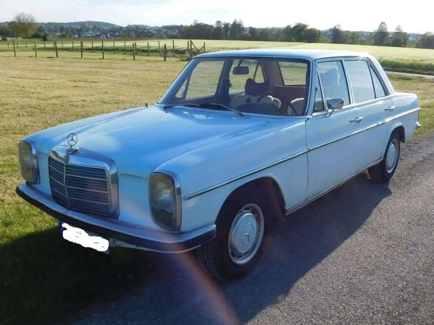 Mercedes-Benz W 114/115 Strich-Acht Blauw - 2