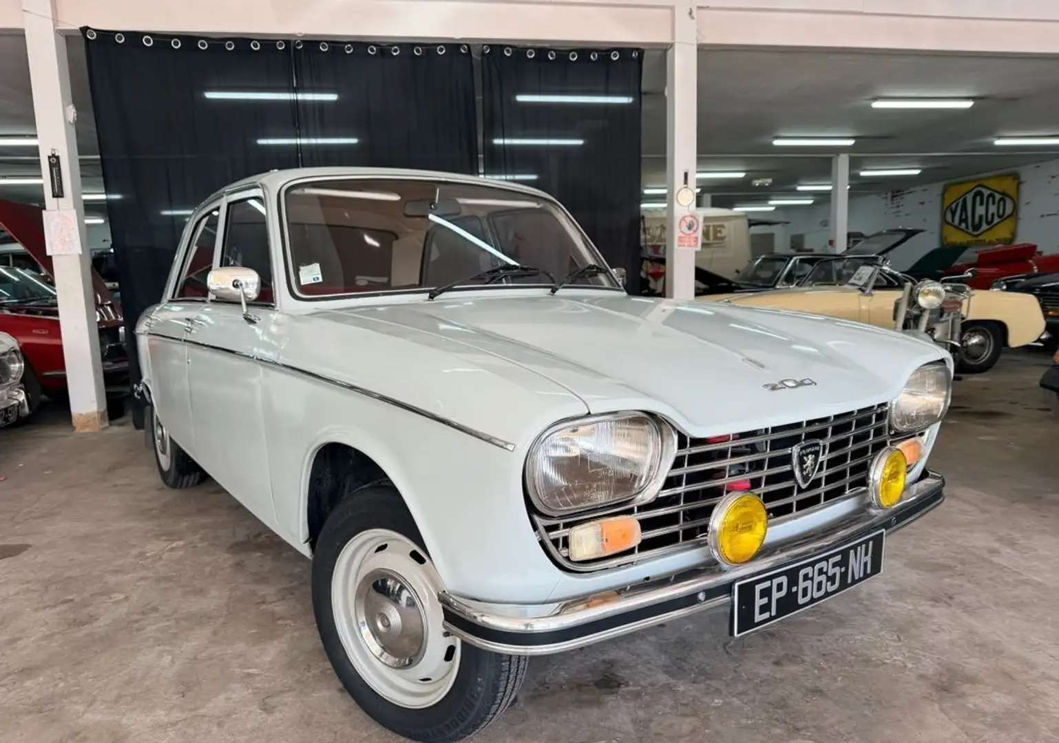Peugeot 204 berline Grau - 1
