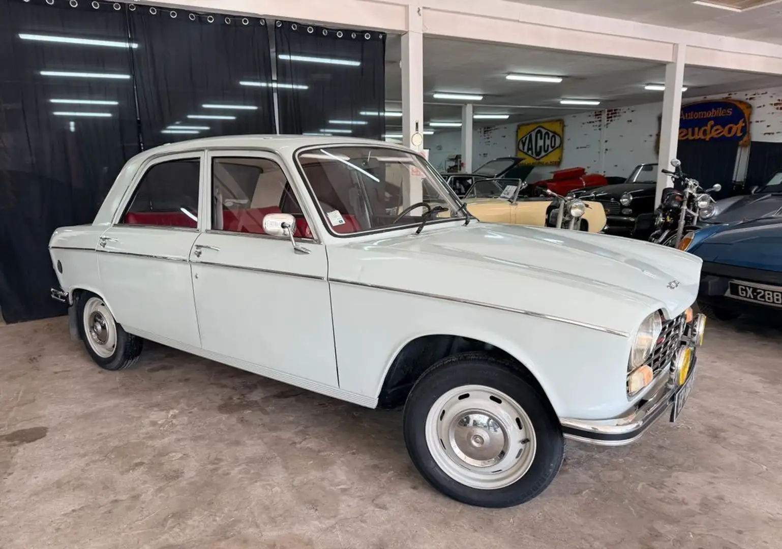 Peugeot 204 berline Grau - 2