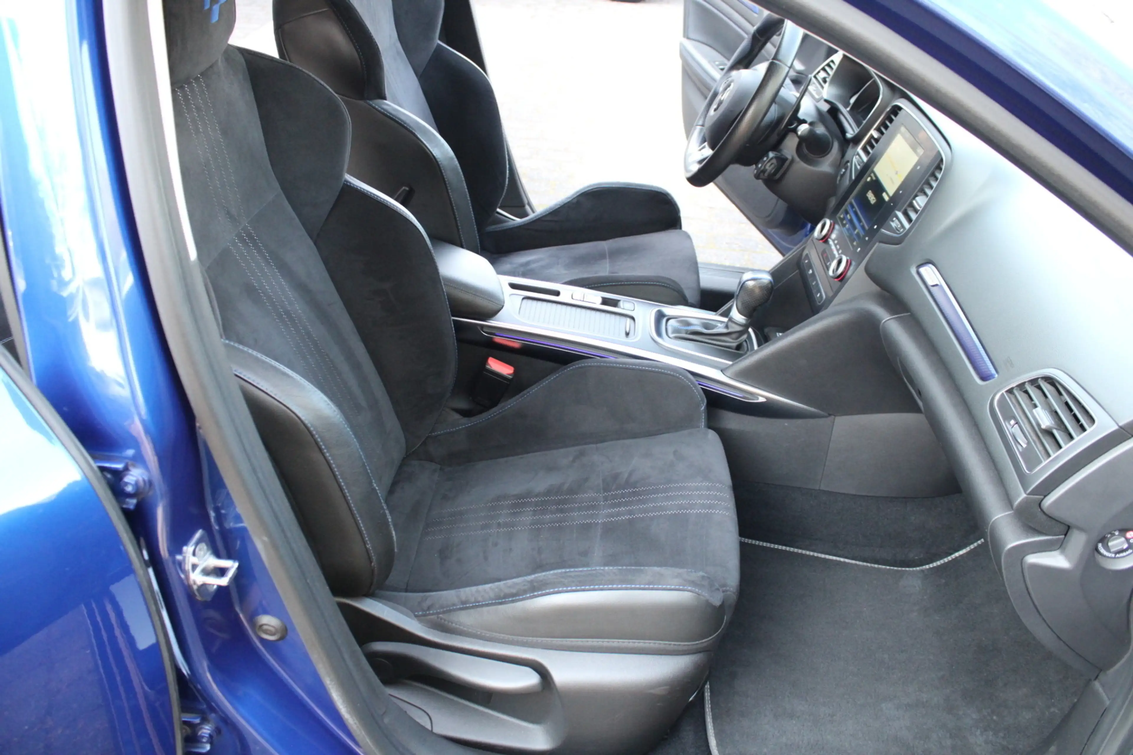 Renault Megane GT — photo 12