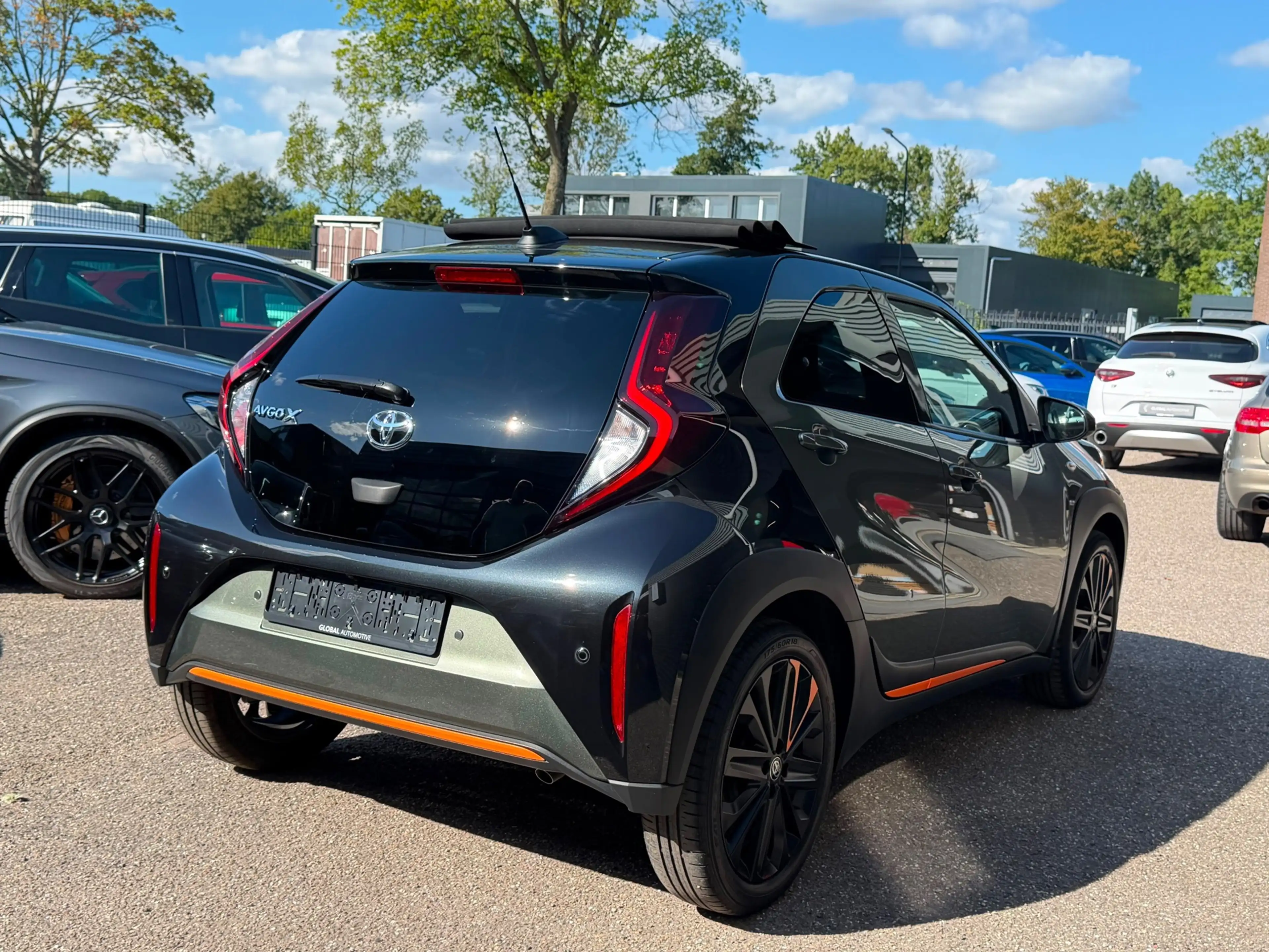 Toyota Aygo X 1.0 VVT-i LIMITED - CABRIO - JBL - ACC - CARPLAY - — photo 2