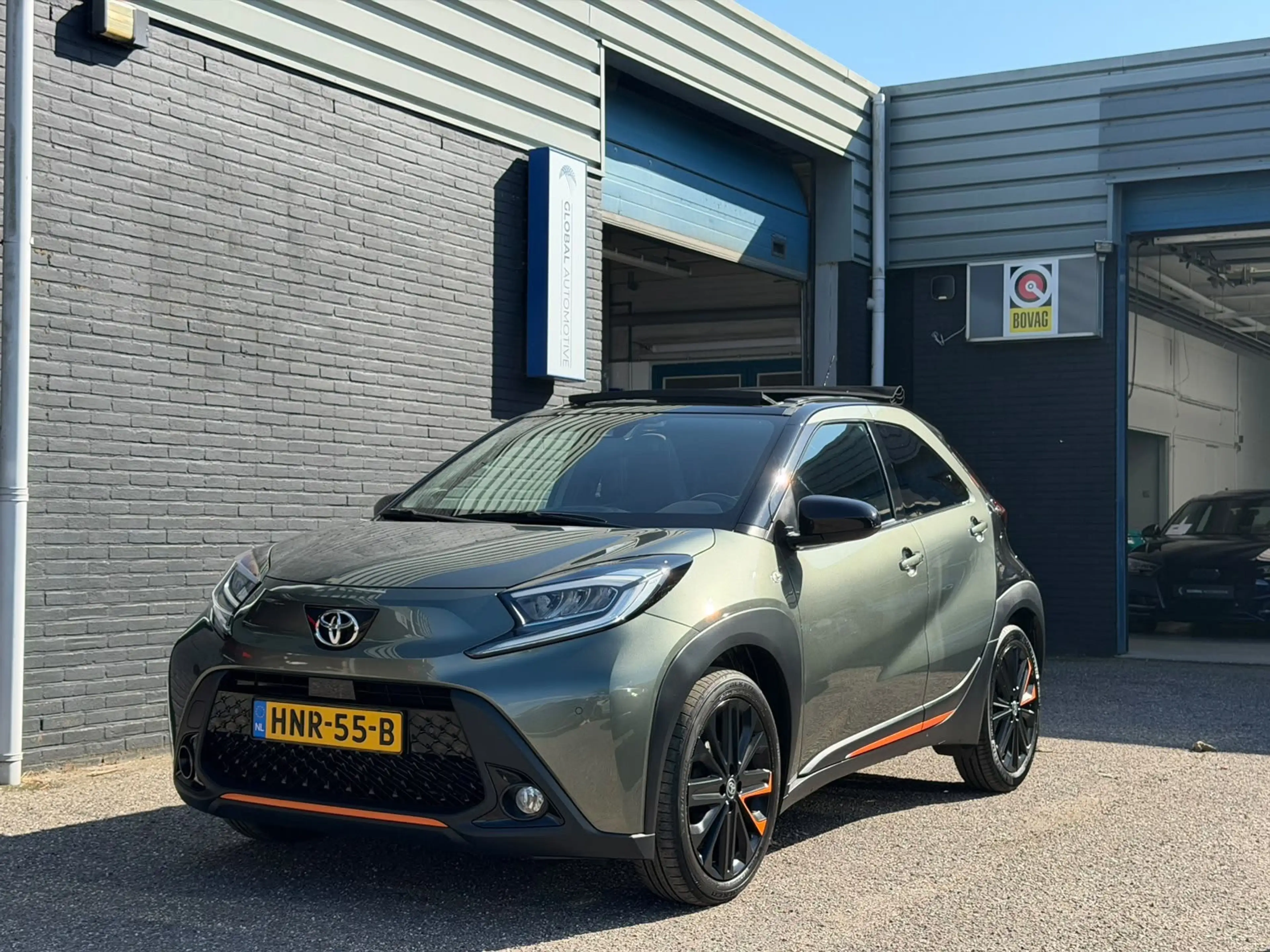 Toyota Aygo X 1.0 VVT-i LIMITED - CABRIO - JBL - ACC - CARPLAY -