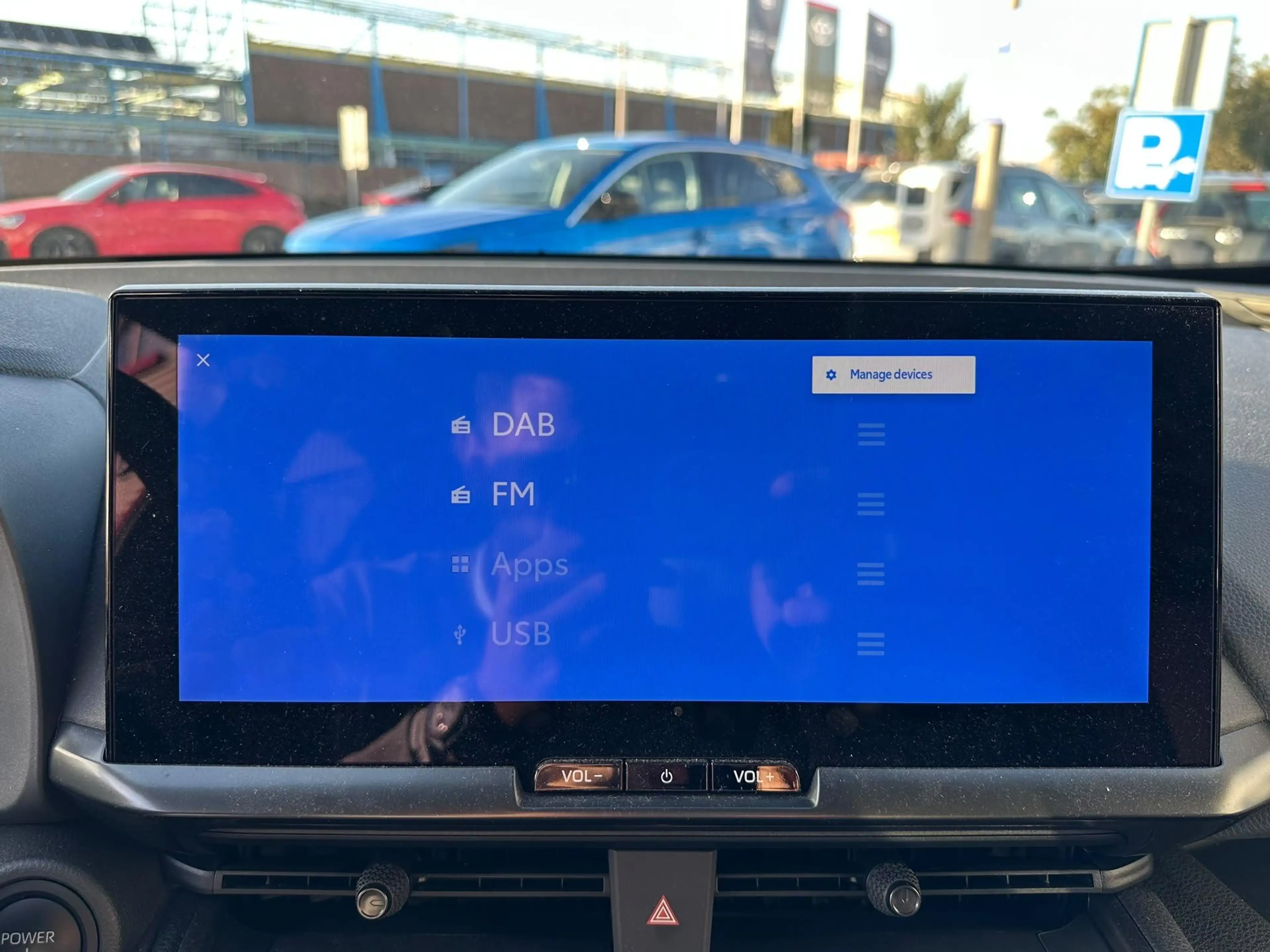 Toyota C-HR 2.0 Plug-in Hybrid 220 Executive — photo 7