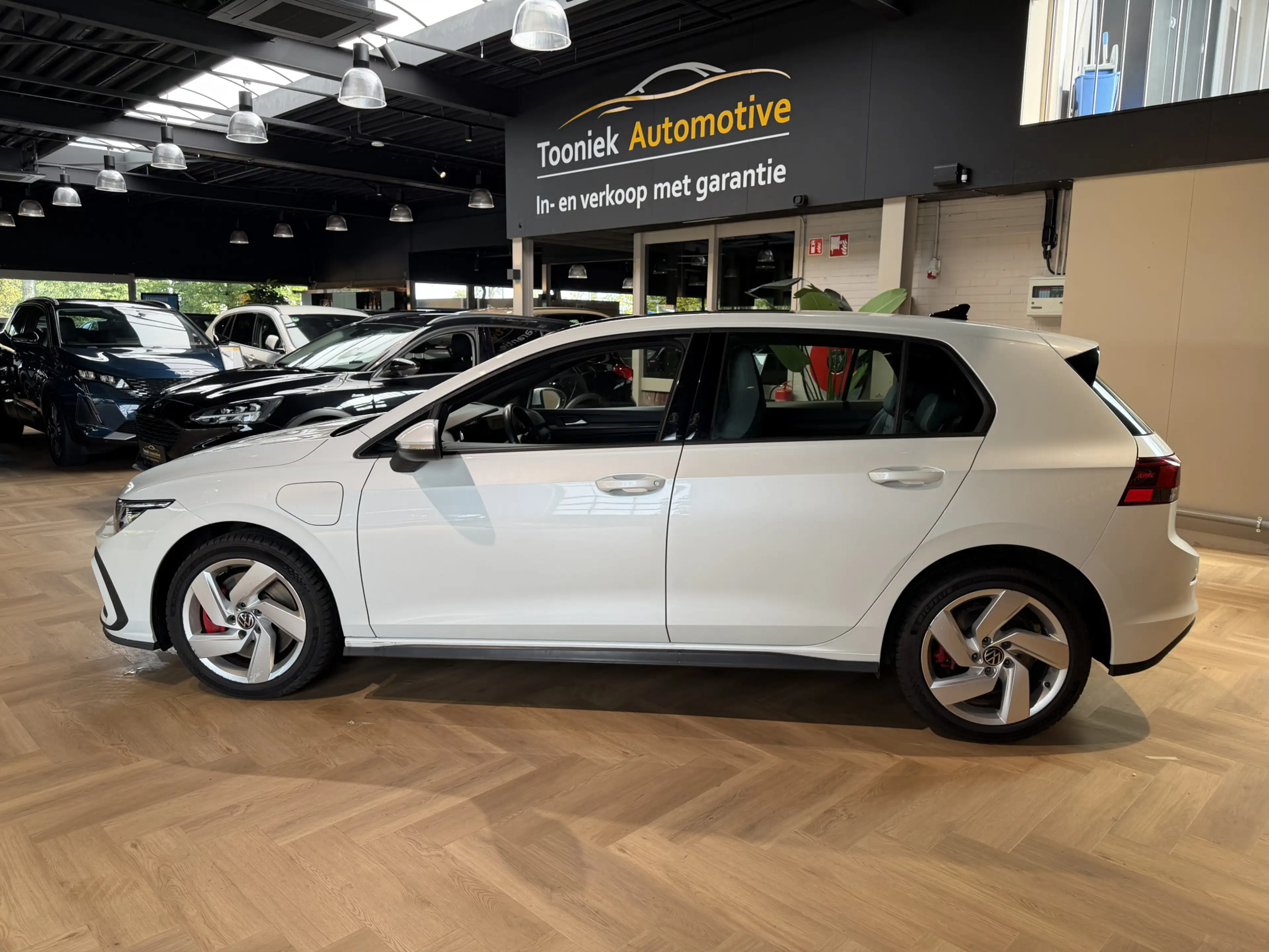Volkswagen Golf GTE 1.4 eHybrid PANORAMADAK | SPECIALE BEKLEDING | MEM — photo 6