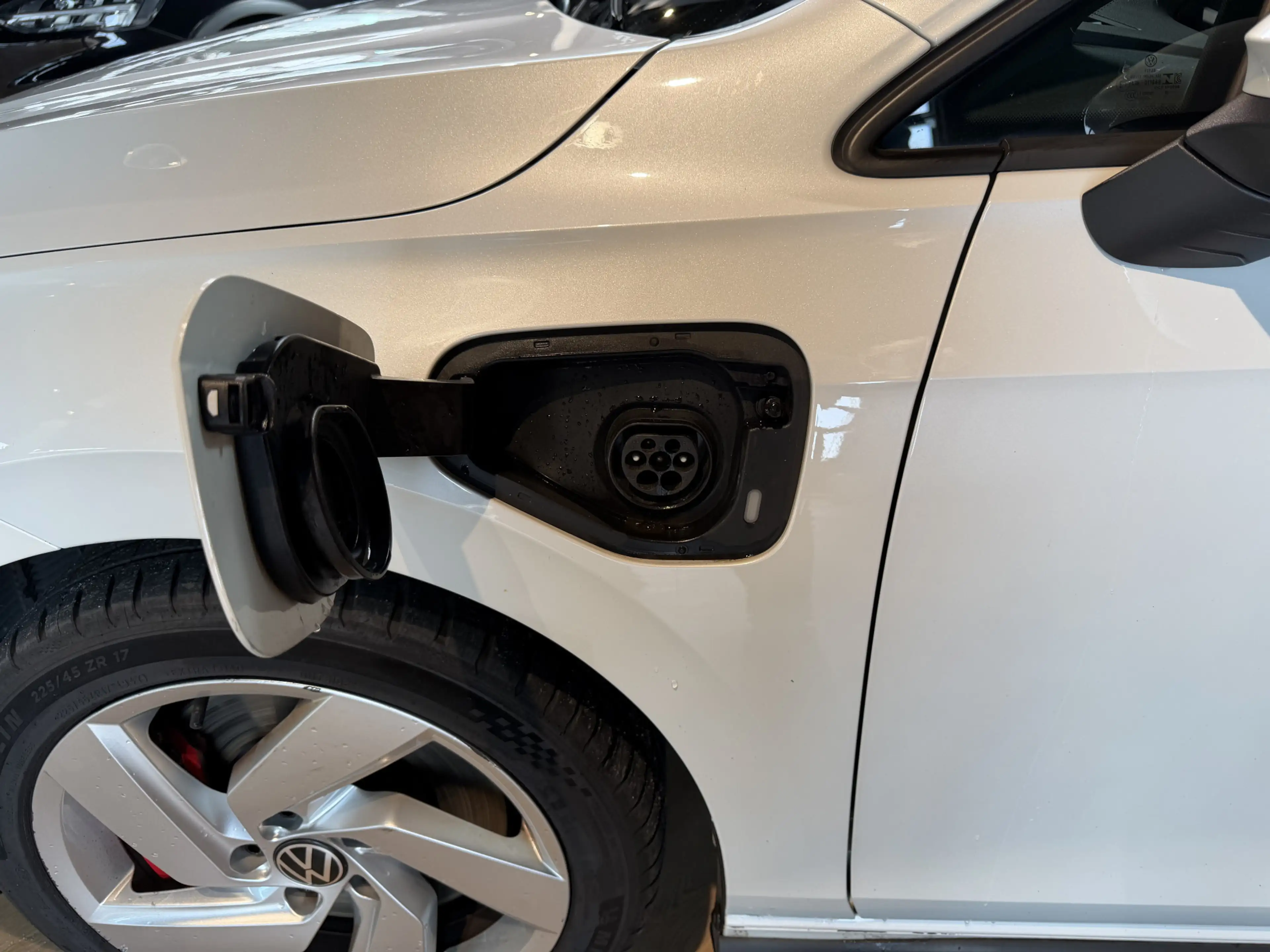 Volkswagen Golf GTE 1.4 eHybrid PANORAMADAK | SPECIALE BEKLEDING | MEM — photo 24