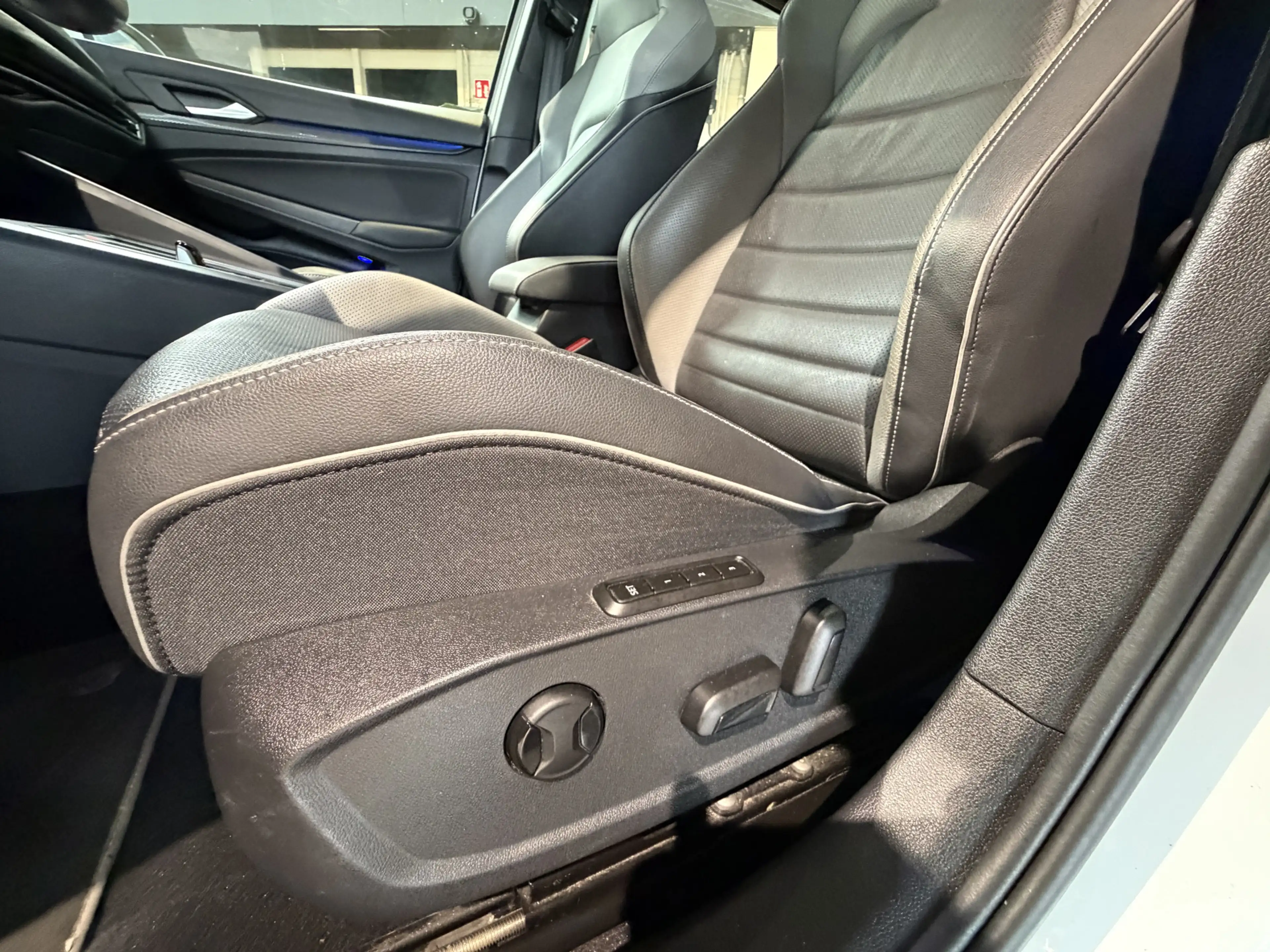 Volkswagen Golf GTE 1.4 eHybrid PANORAMADAK | SPECIALE BEKLEDING | MEM — photo 11
