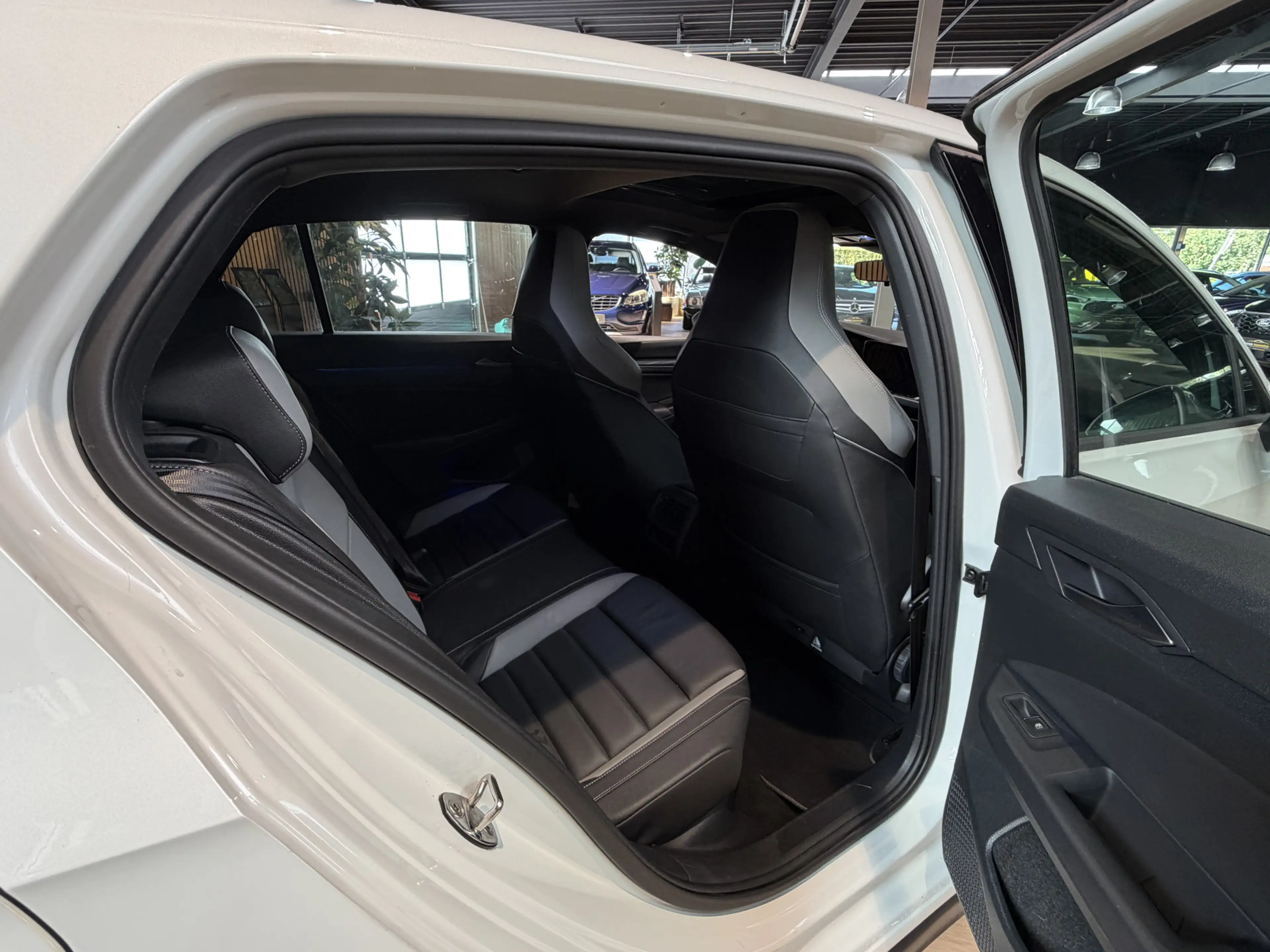 Volkswagen Golf GTE 1.4 eHybrid PANORAMADAK | SPECIALE BEKLEDING | MEM — photo 18