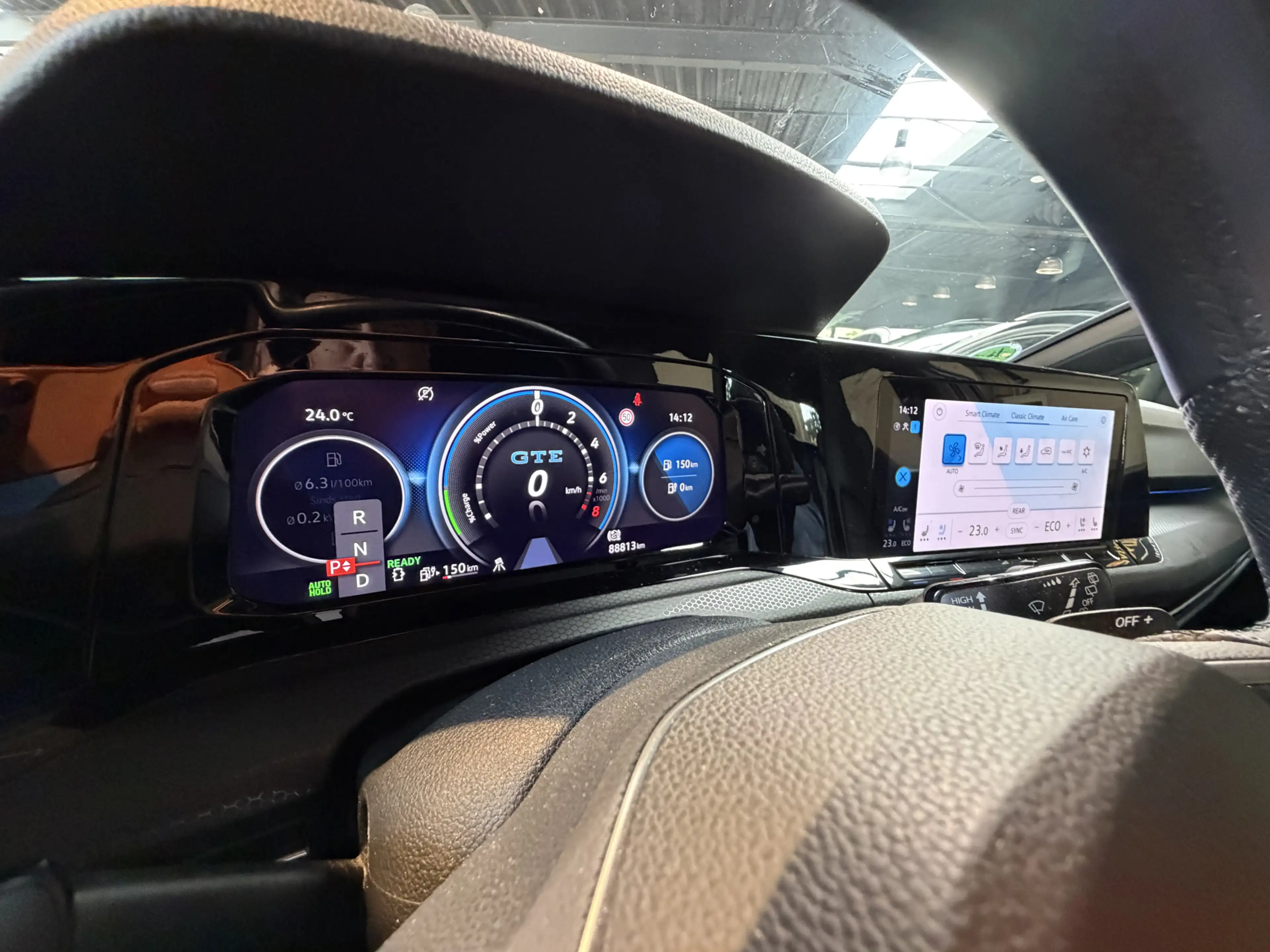 Volkswagen Golf GTE 1.4 eHybrid PANORAMADAK | SPECIALE BEKLEDING | MEM — photo 36