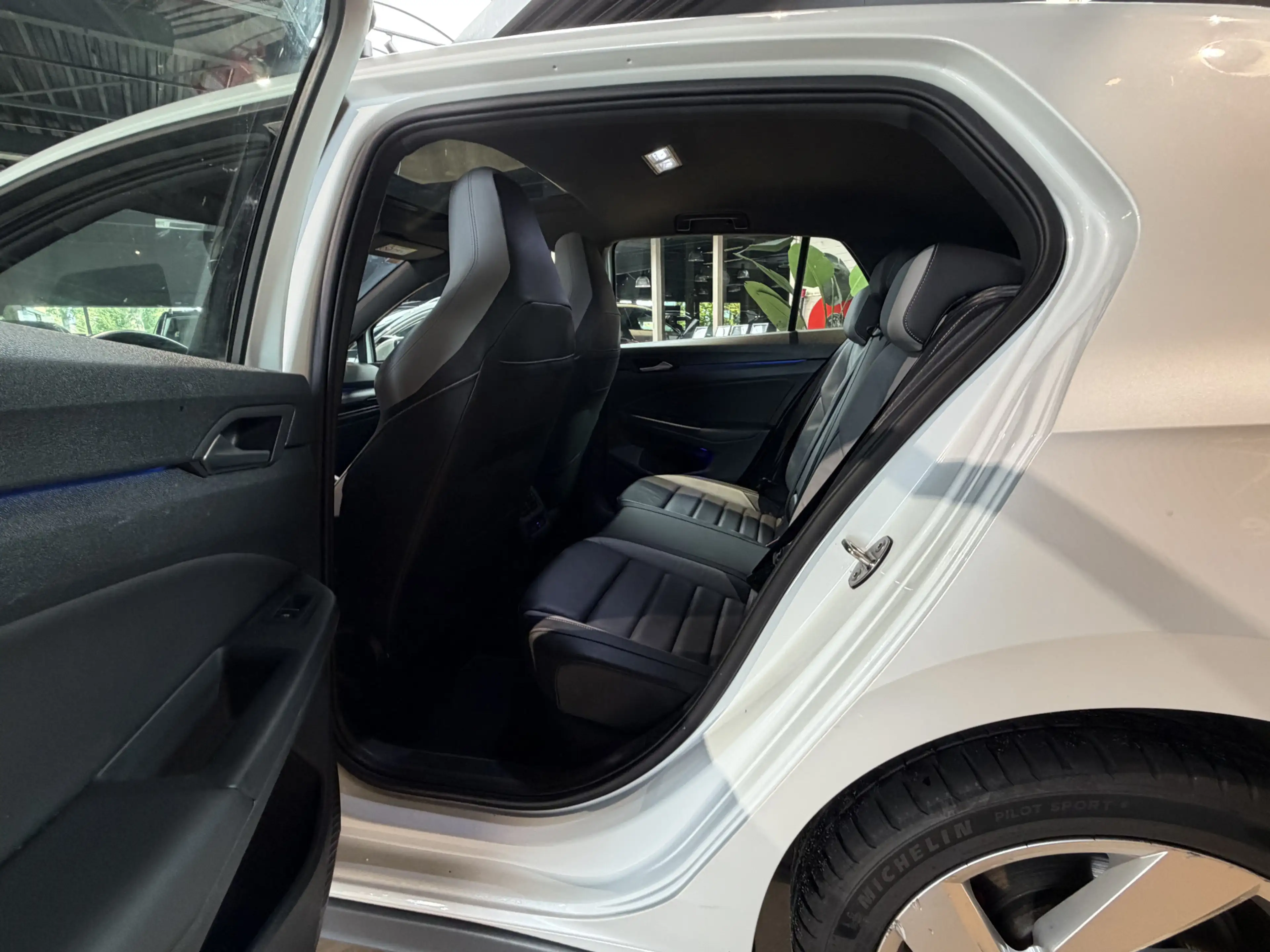 Volkswagen Golf GTE 1.4 eHybrid PANORAMADAK | SPECIALE BEKLEDING | MEM — photo 12