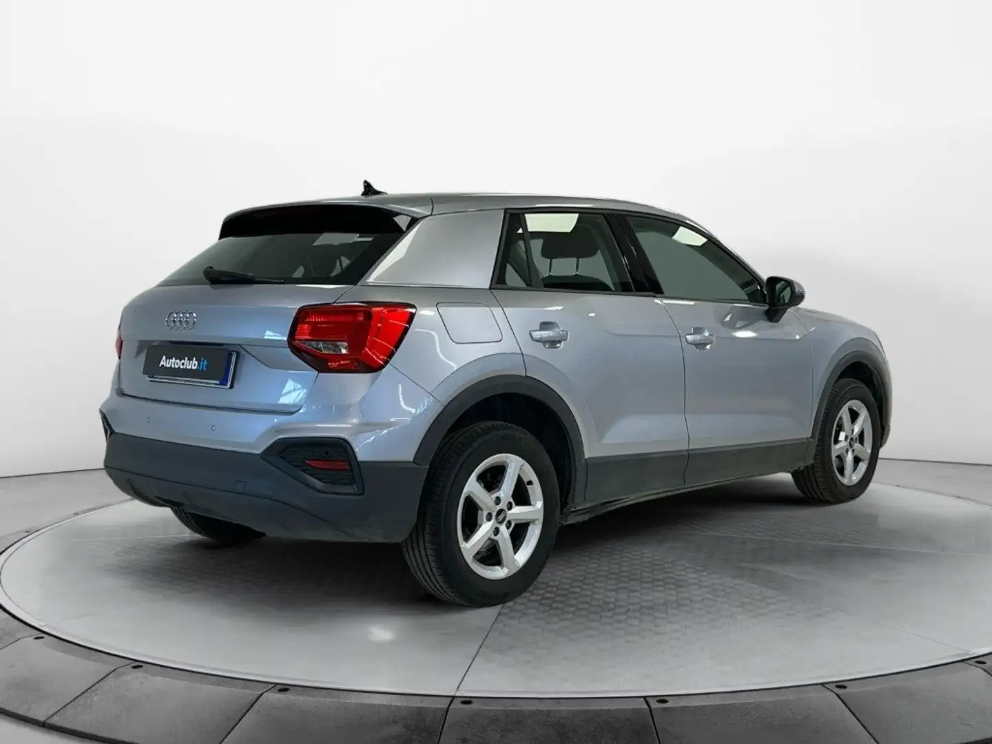 Audi Q2 30 TDI Business Grigio - 2