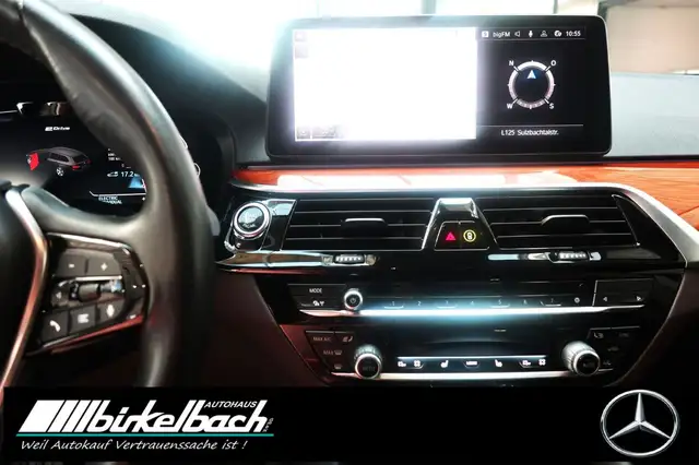 BMW 5 Series view 7