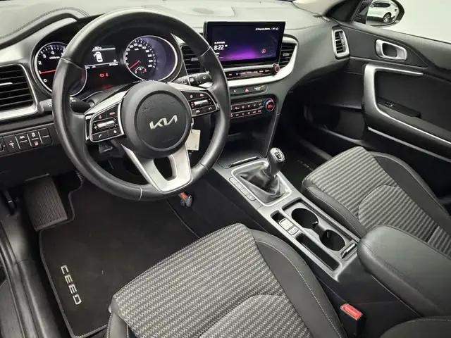 Kia Ceed view 7