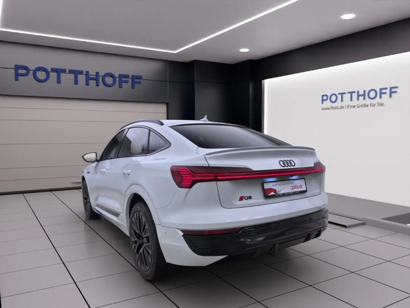 Audi Q8 e-tron Sportback 55 Q S LINE PANO AHK MATRIX NAVI B&O Weiß - 2
