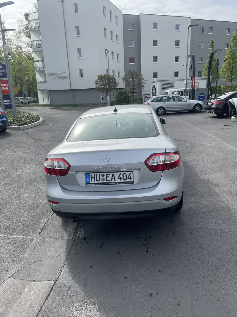 Renault Fluence 1.6 16V 110 Dynamique*NAVİ*TEMPOMAT*KLIMAAUTOMAT Grau - 2