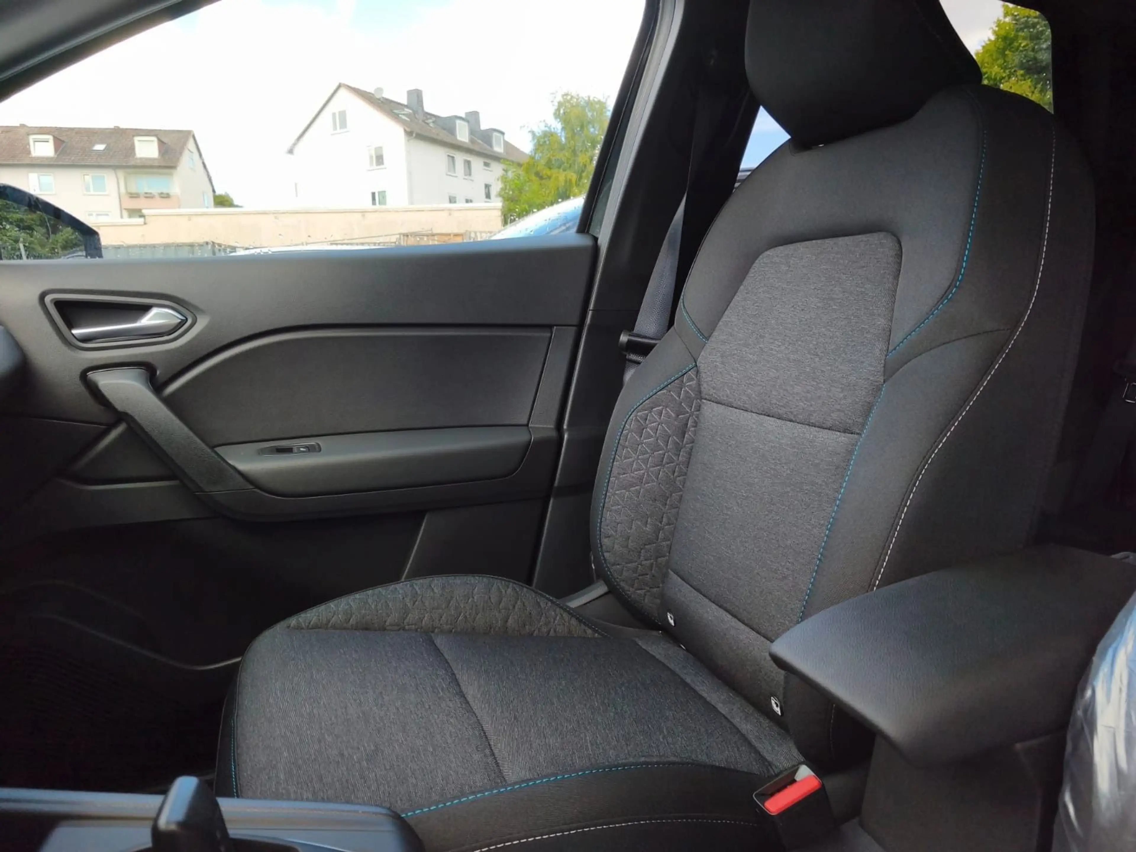 Mitsubishi ASX 1.8 Hybrid Black — photo 10