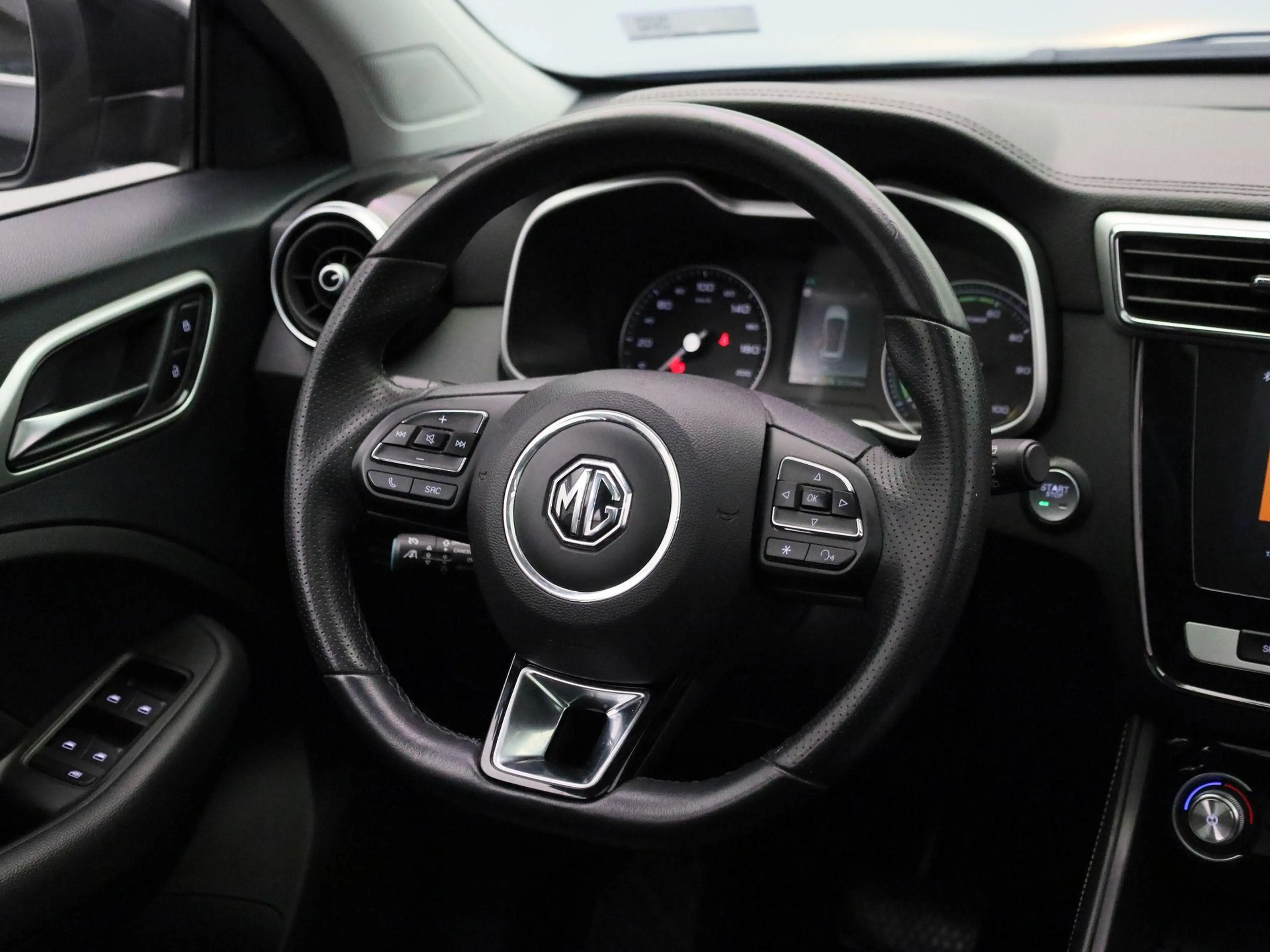 MG ZS EV Luxury 45 kWh — photo 10