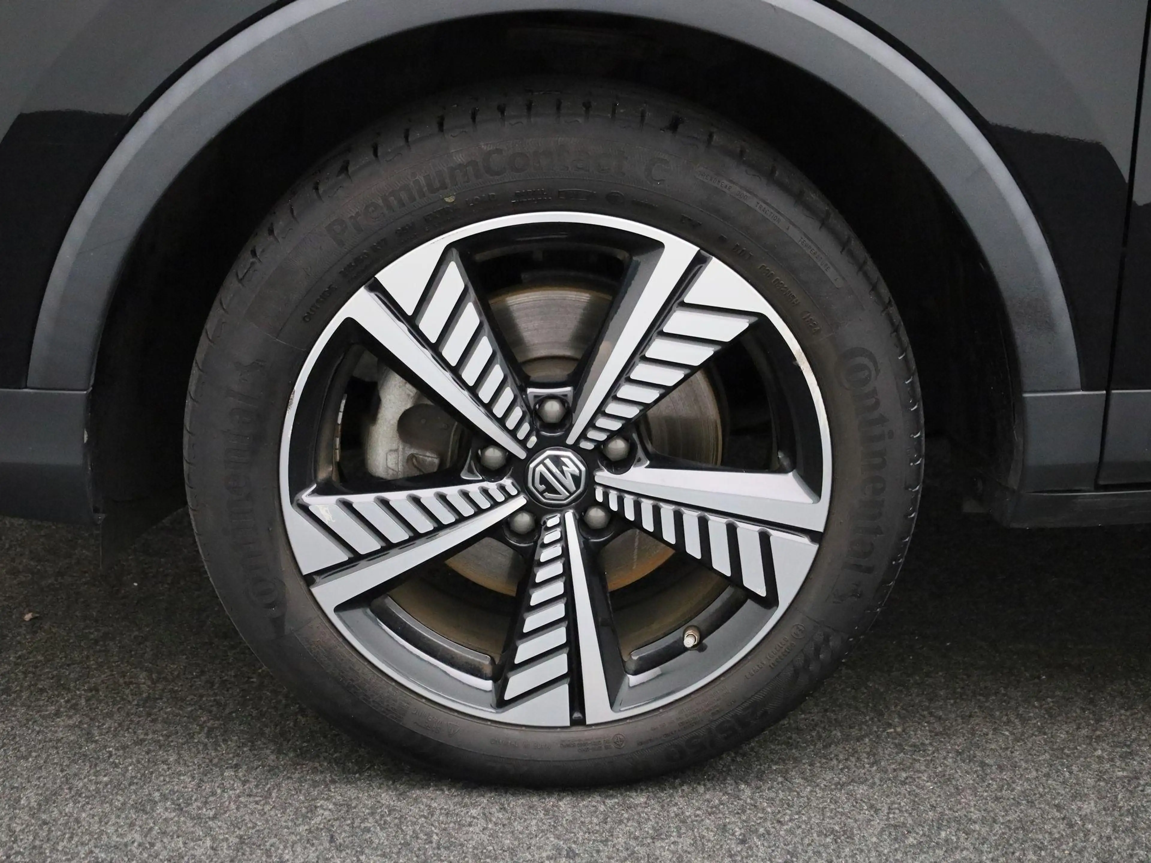 MG ZS EV Luxury 45 kWh — photo 14