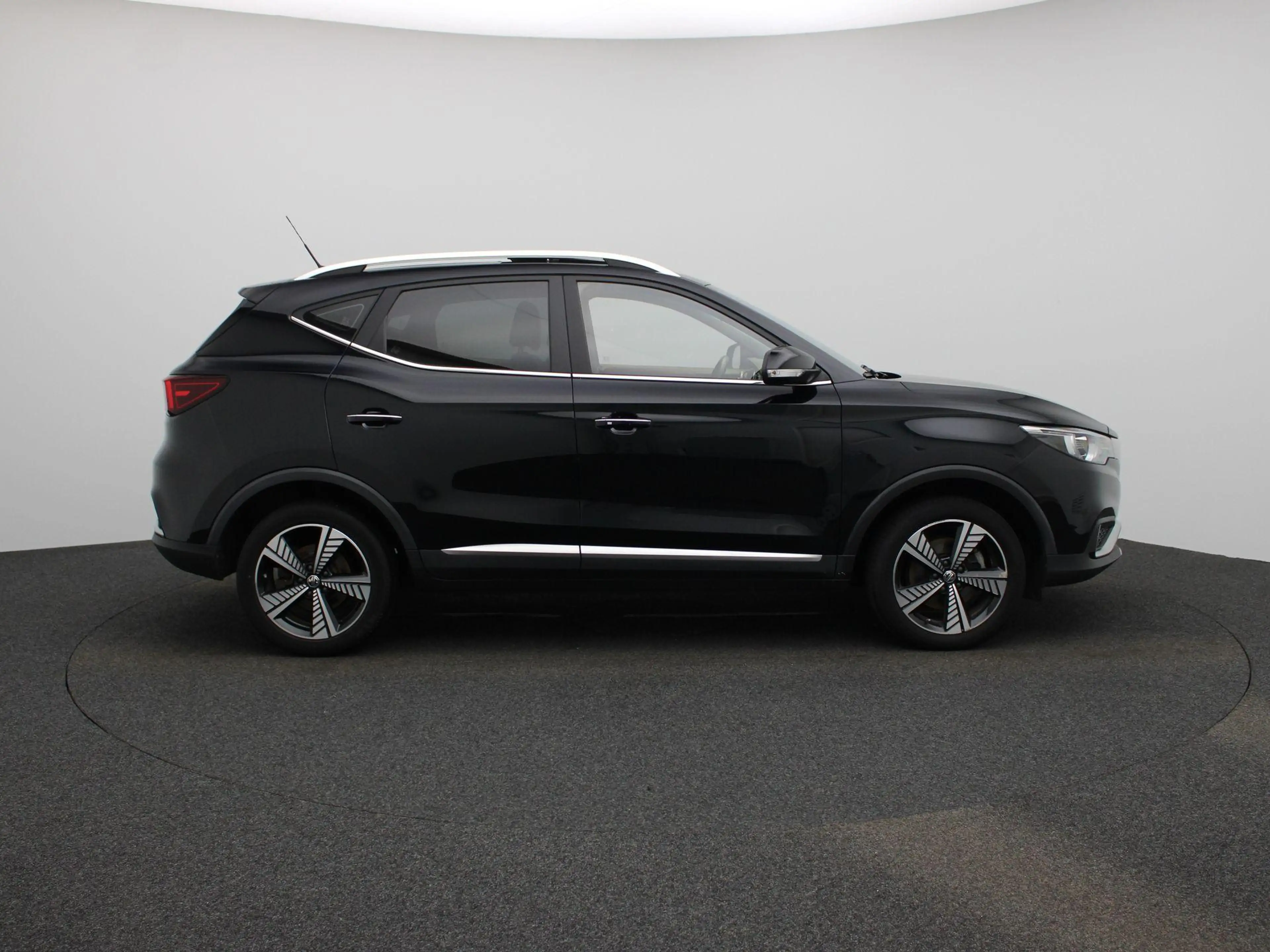 MG ZS EV Luxury 45 kWh — photo 6