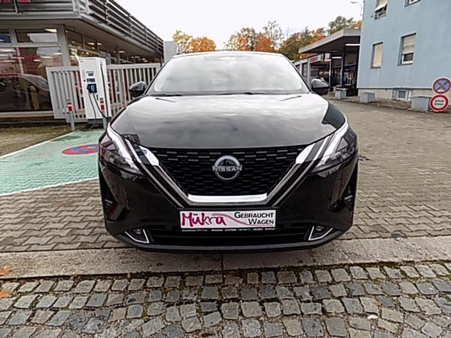 Nissan Qashqai N-Connecta 1.3 DIG-T MHEV 158PS AT (A) Winterpaket Schwarz - 2