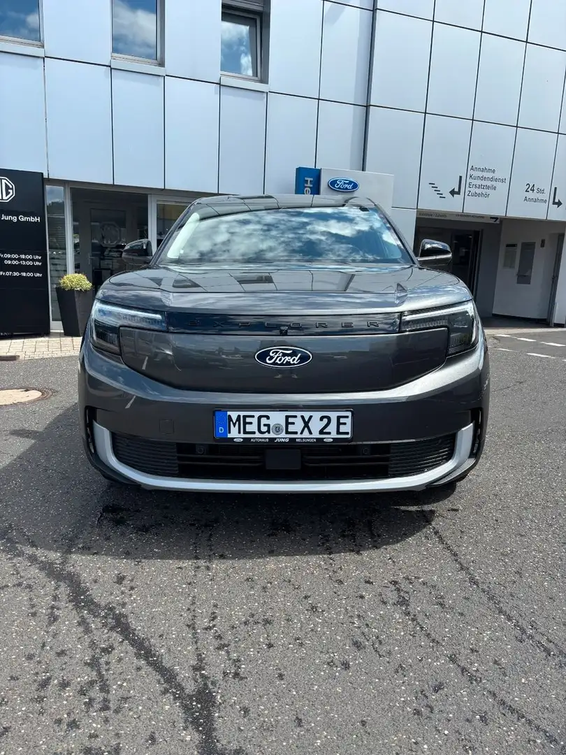 Ford Explorer RWD Gris - 2