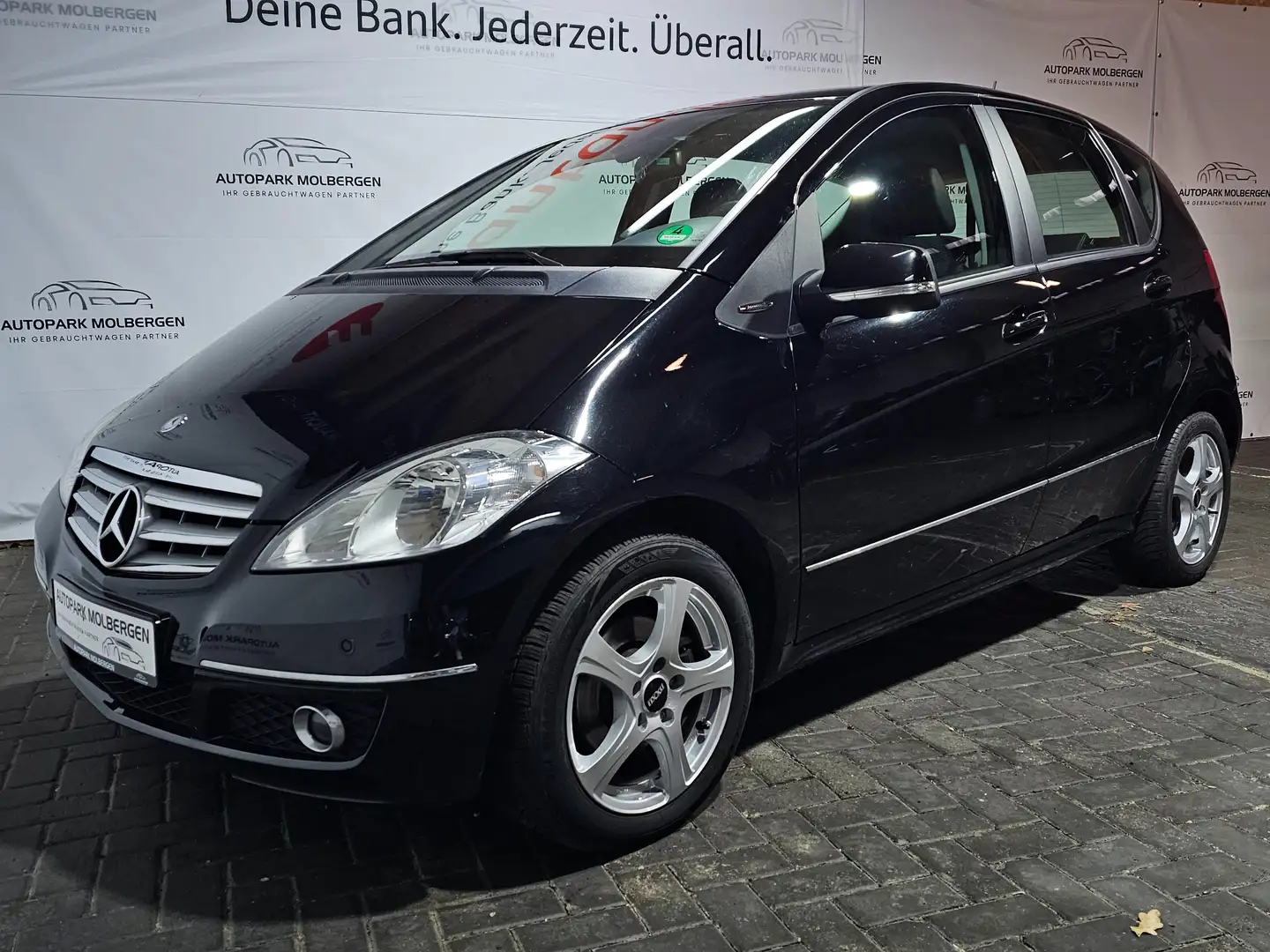 Mercedes-Benz A 180 Avantgarde Teilleder Einparkhilfe Sitzhz. Negro - 2