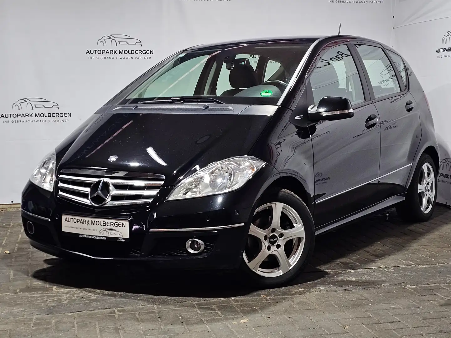 Mercedes-Benz A 180 Avantgarde Teilleder Einparkhilfe Sitzhz. Negro - 1