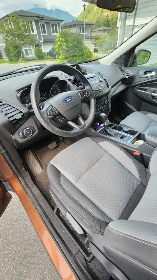 Ford Escape снимка Ford Escape