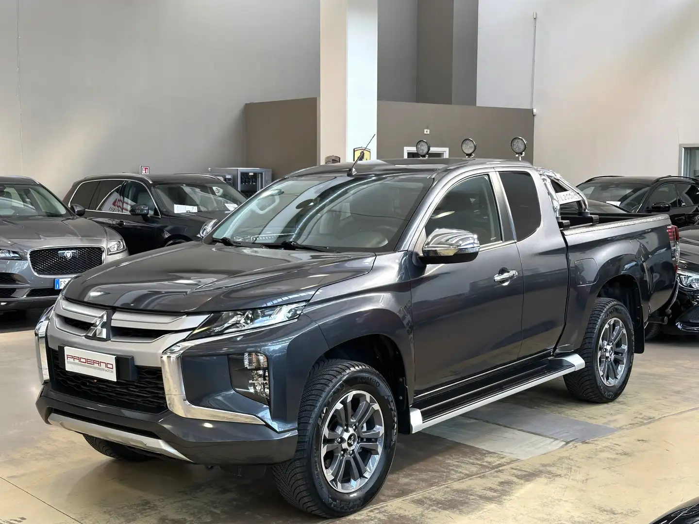 Mitsubishi L200 Club cab 2.3d 4wd 150cv Intense - Carplay Grigio - 1