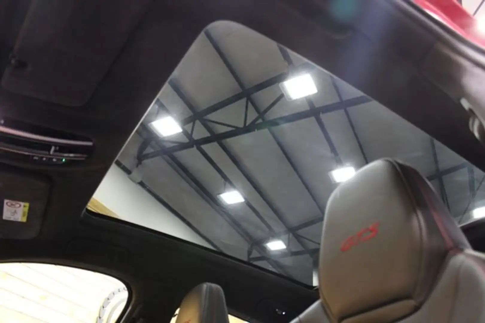 Porsche Cayenne GTS Rojo - 2