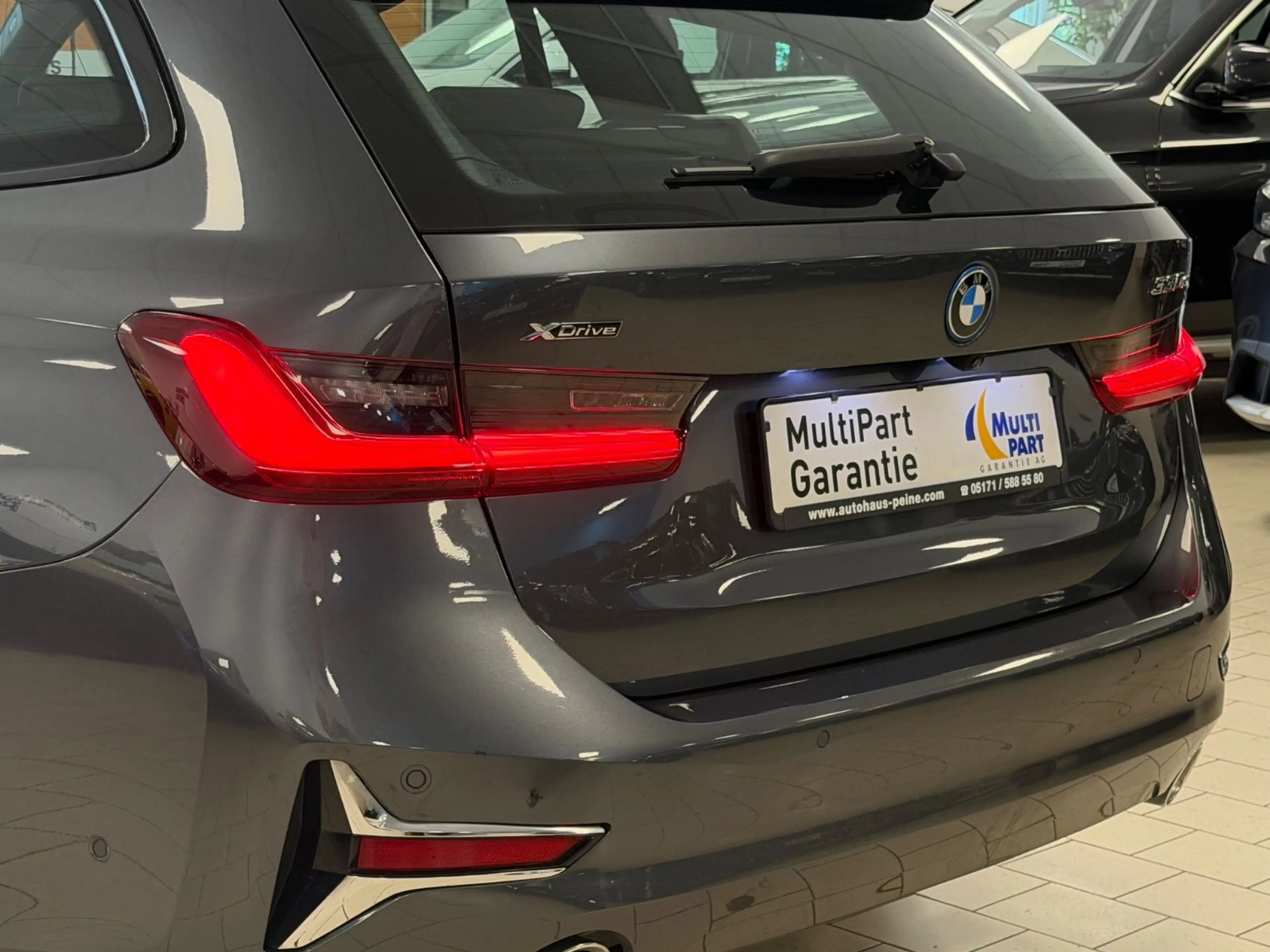 BMW 330 e xDr/Aut/SportSit/Panorama/Laser/KeyLes/HUD — photo 12