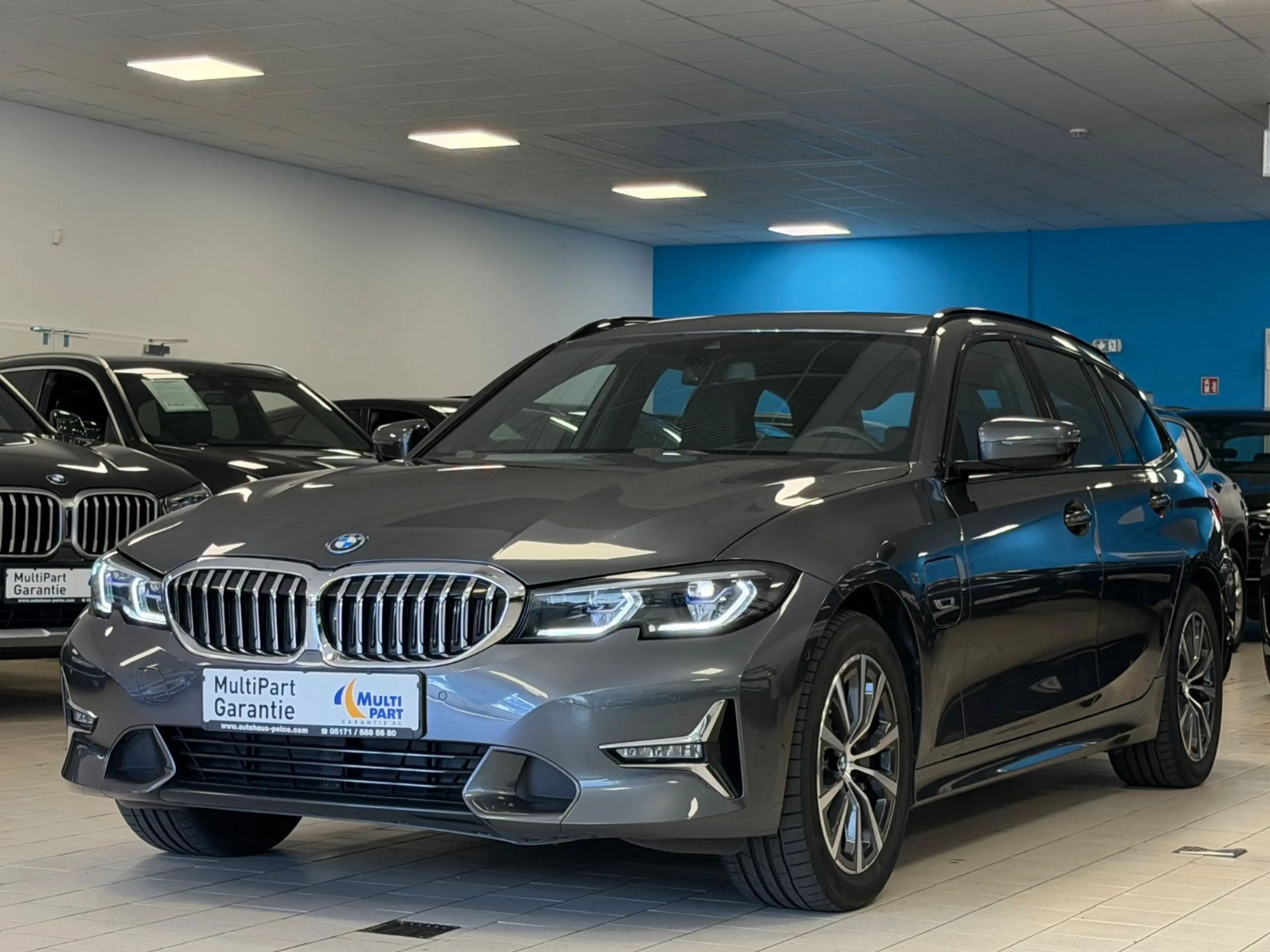 BMW 330 e xDr/Aut/SportSit/Panorama/Laser/KeyLes/HUD — photo 9
