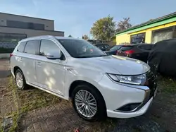Mitsubishi Outlander PHEV 4WD