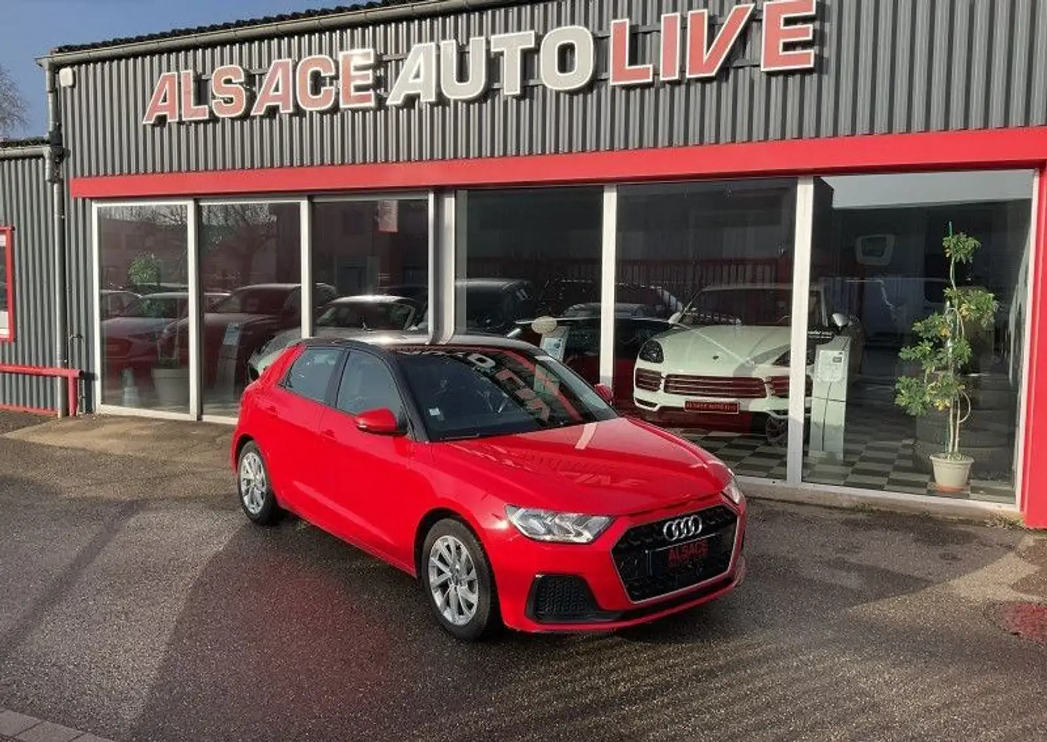 Audi A1 30 TFSI 116CH BUSINESS LINE S TRONIC 7 Rouge - 1