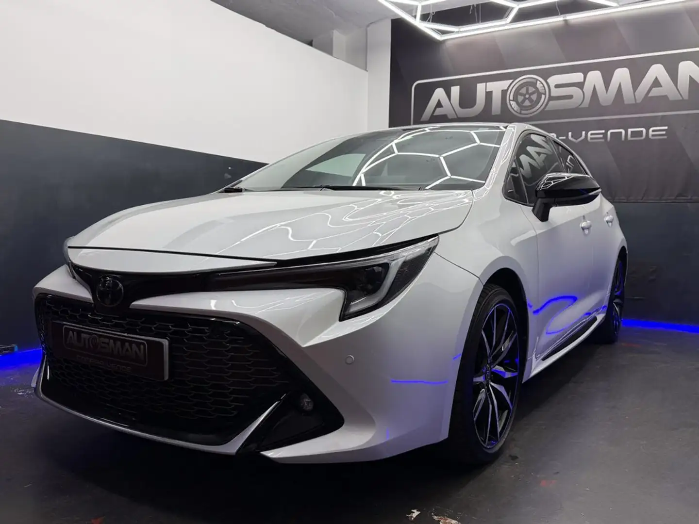 Toyota Corolla 140H GR Sport Blanco - 2