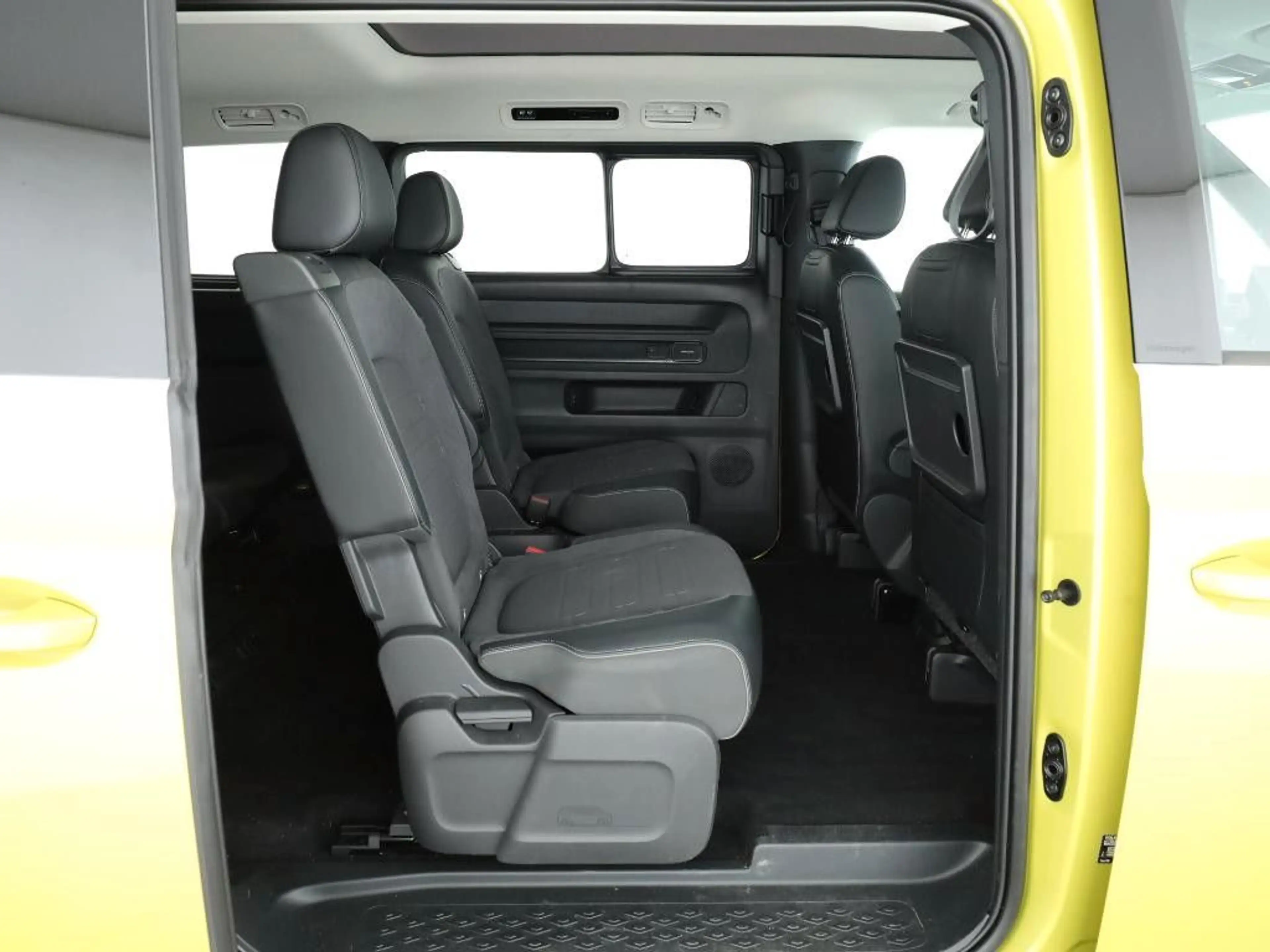 Volkswagen ID. Buzz Bus 210 kW LR Pro PANO ACC AHK HuD H/K — photo 6