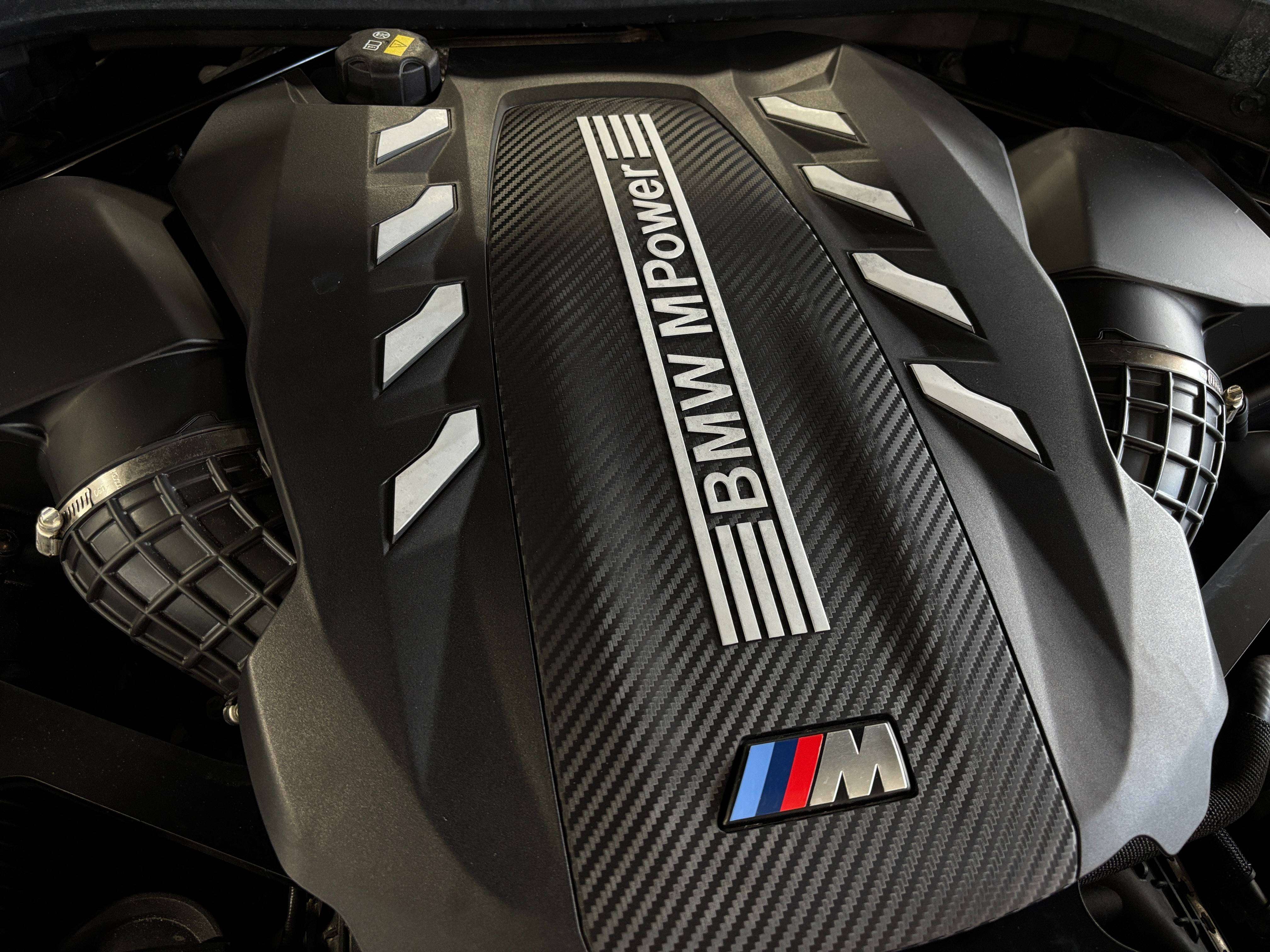 2022 BMW X6 M