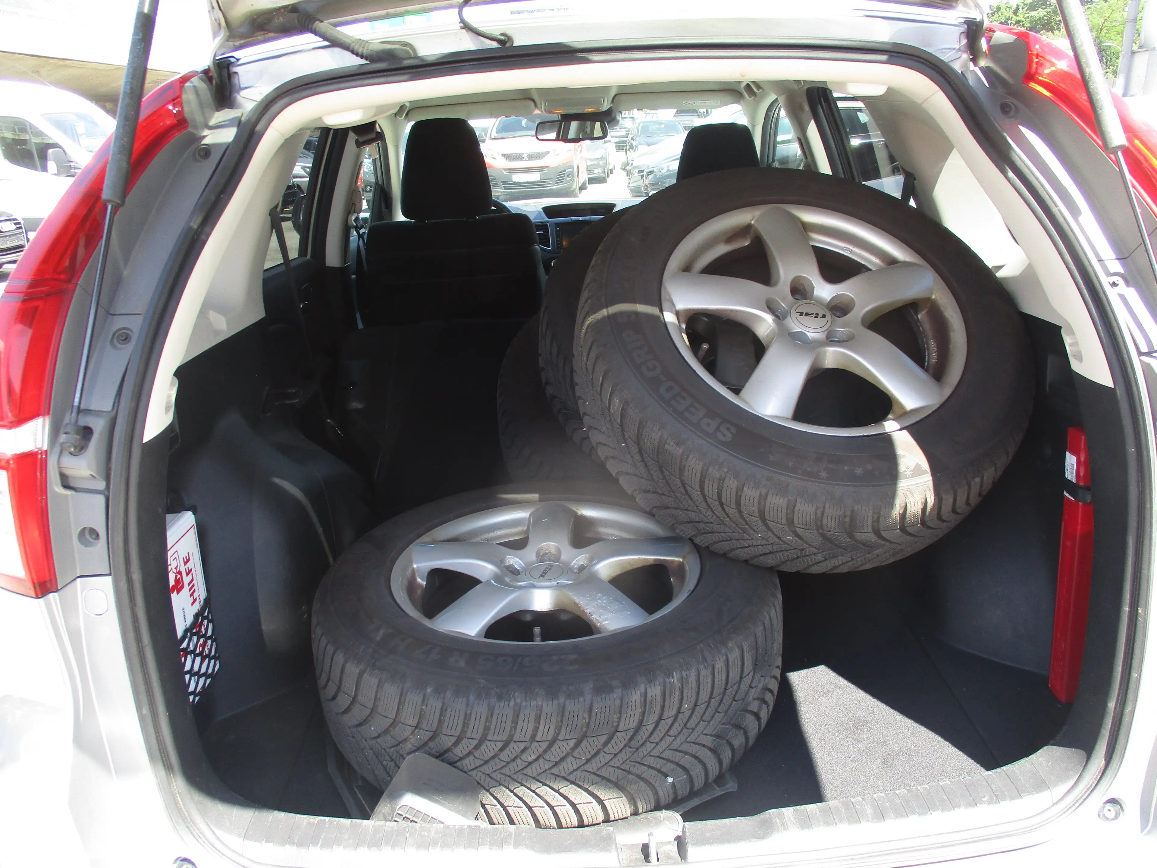 Honda CR-V 4WD — photo 6