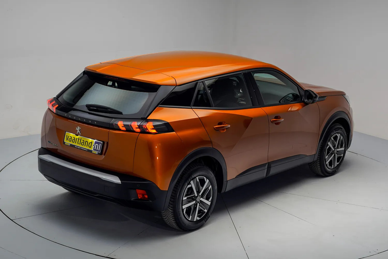 Peugeot e-2008 EV Active Pack 50 kWh 3 fase [ Navi Climate Apple/ — photo 13