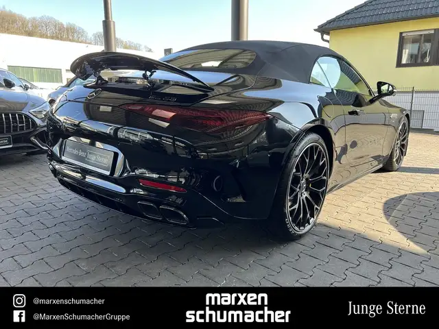 Mercedes-Benz SL view 4