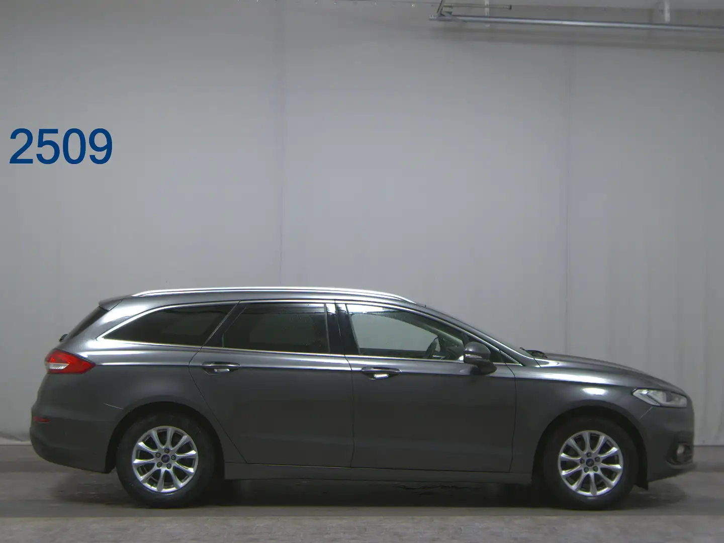 Ford Mondeo Turnier 2.0 EcoBlue S/S Business Edition Grijs - 1