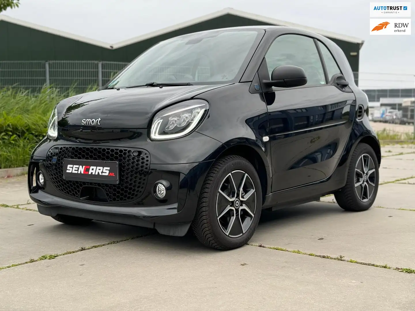 smart forTwo Coupe EQ 18 kWh | Pano | 100% accuconditie Zwart - 1